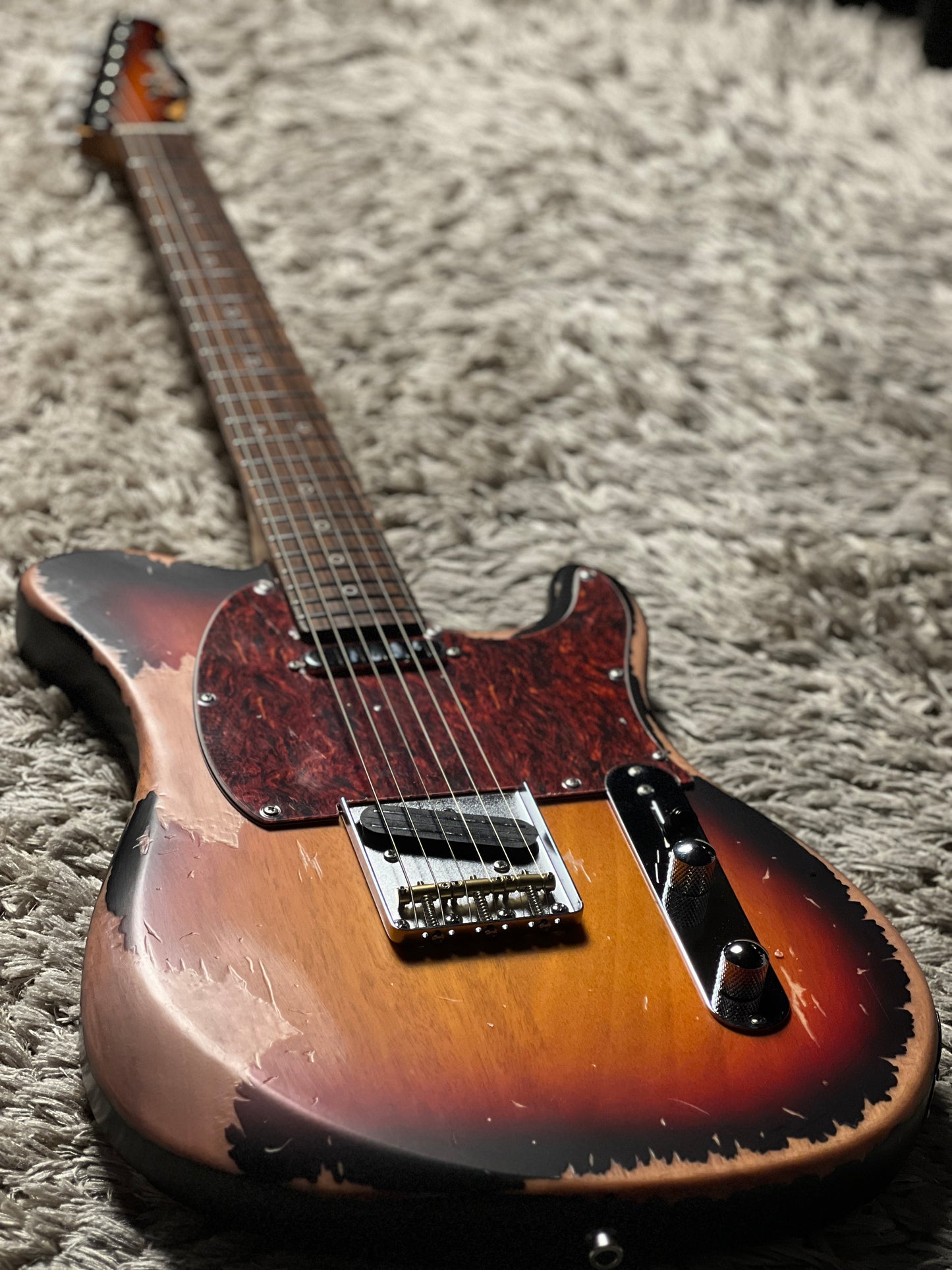 Dhatarattha Performance DTL in 3-Tone Sunburst with RW FB and Nitrocellulose Lacquer Relic