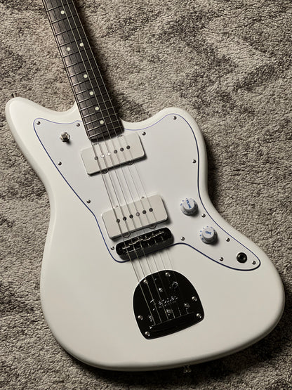 Fender MIJ Limited Jazzmaster with RW FB in Blanc JD25023294