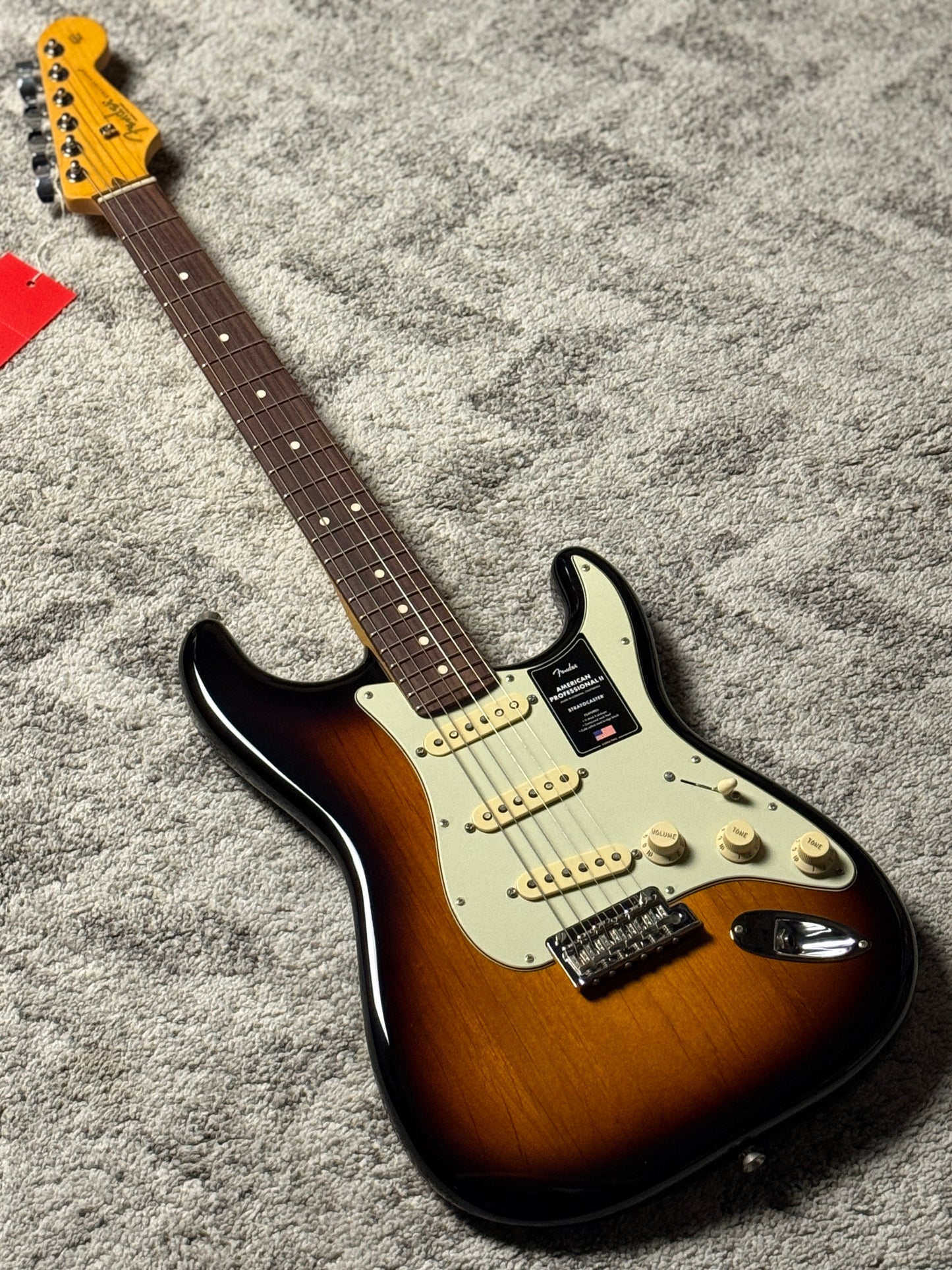 Fender American Professional II Stratocaster with RW FB in Anniversary 2-Tone Sunburst US23082351