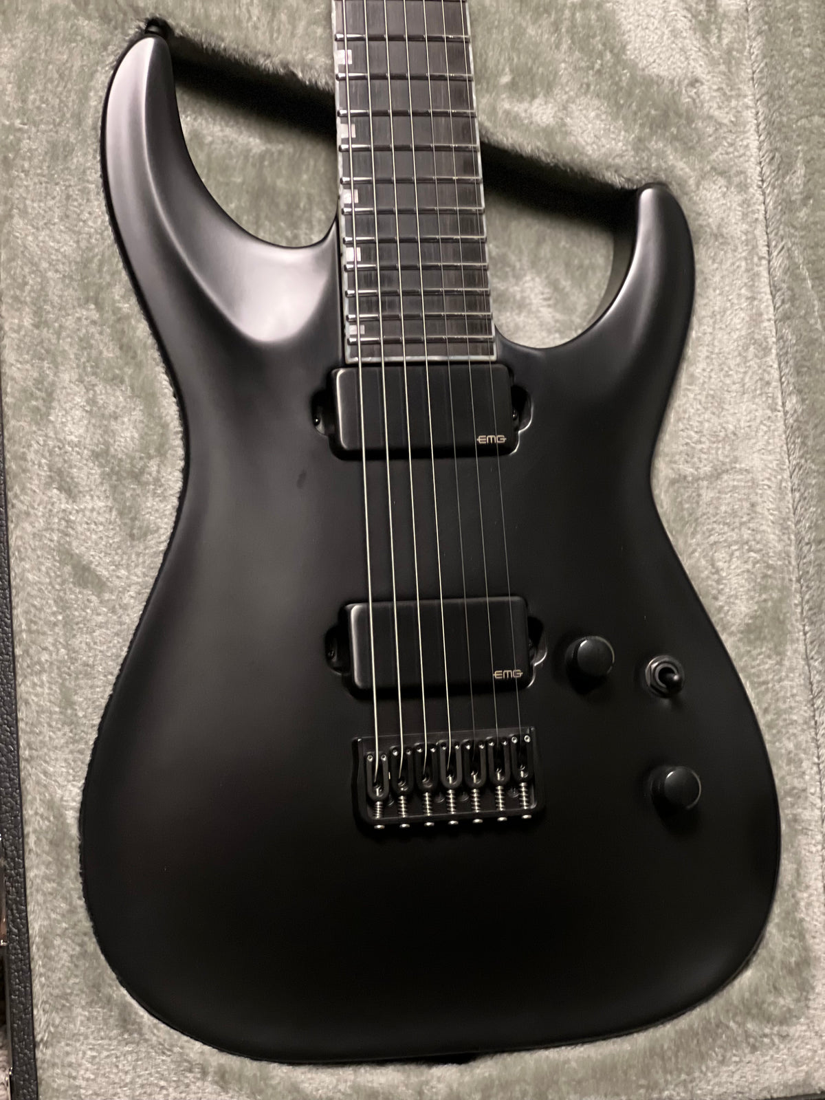 ESP E-II Horizon NT-7B Hipshot in Black satin ES0270263
