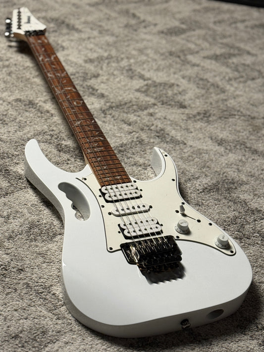 Ibanez Steve Vai JEM-JR in White 251010235 (USED)