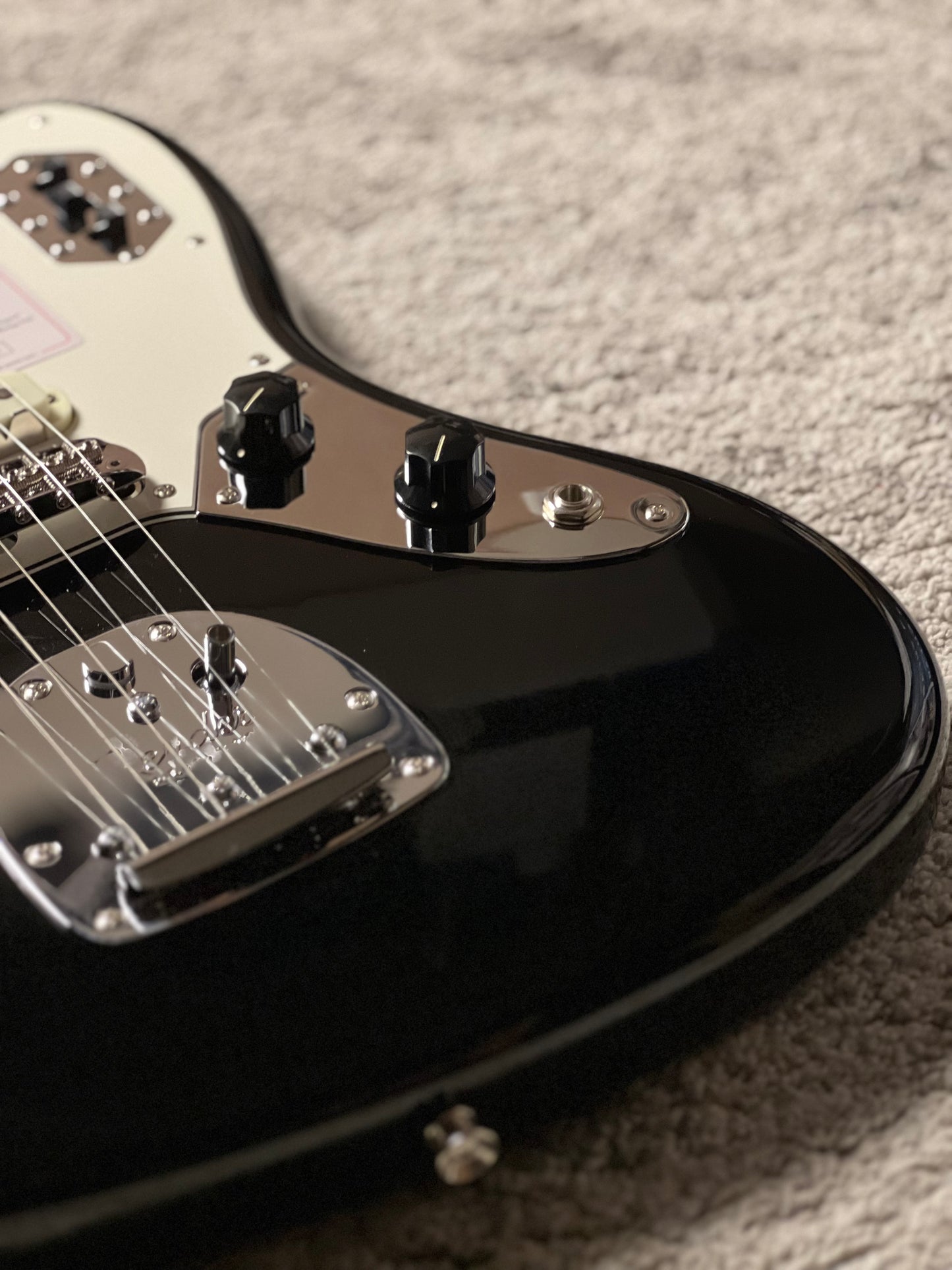 Fender Japan Traditional Late 60s Jaguar with RW FB in Black JD26005354