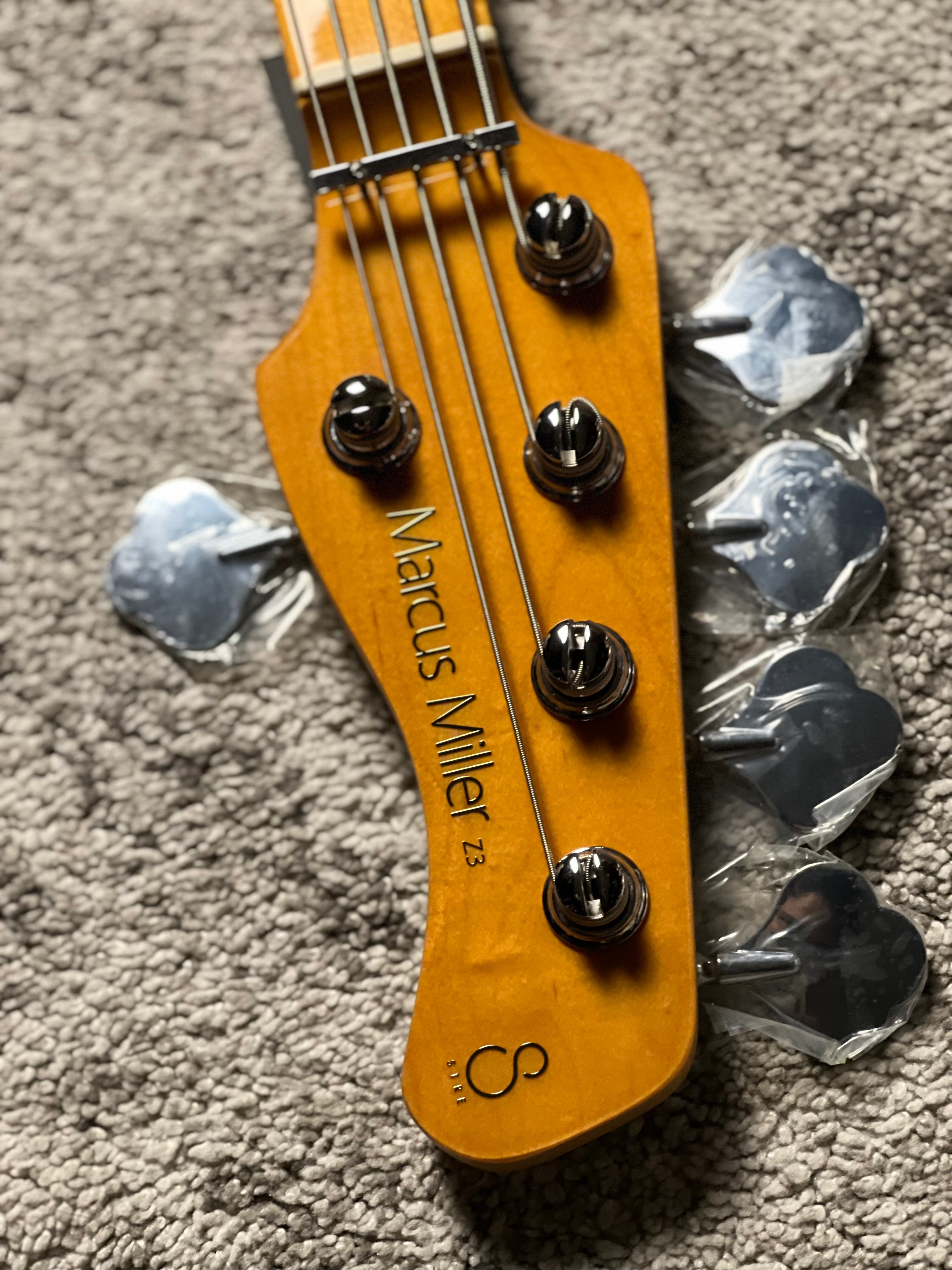 Sire Marcus Miller Z3 5-String Bass Guitar in Blue – nafiriguitar.com