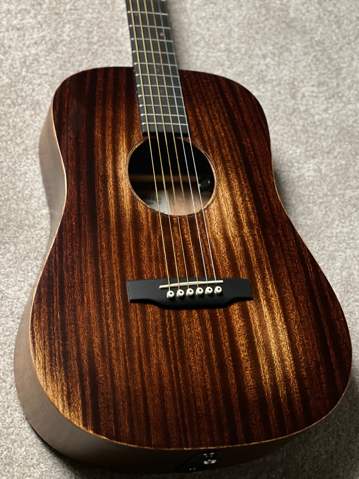 Martin D-JR-E Streetmaster in Mahogany Distressed