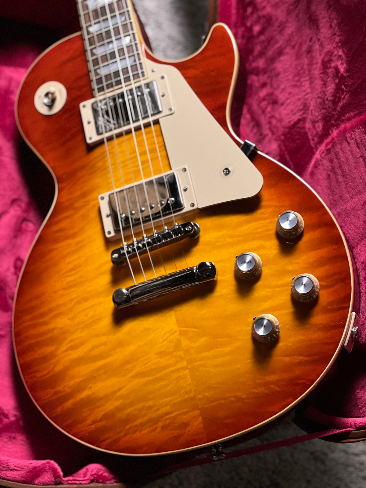 Epiphone 1960 Les Paul Standard Reissue in Washed Cherry Burst w/Case 25011520041