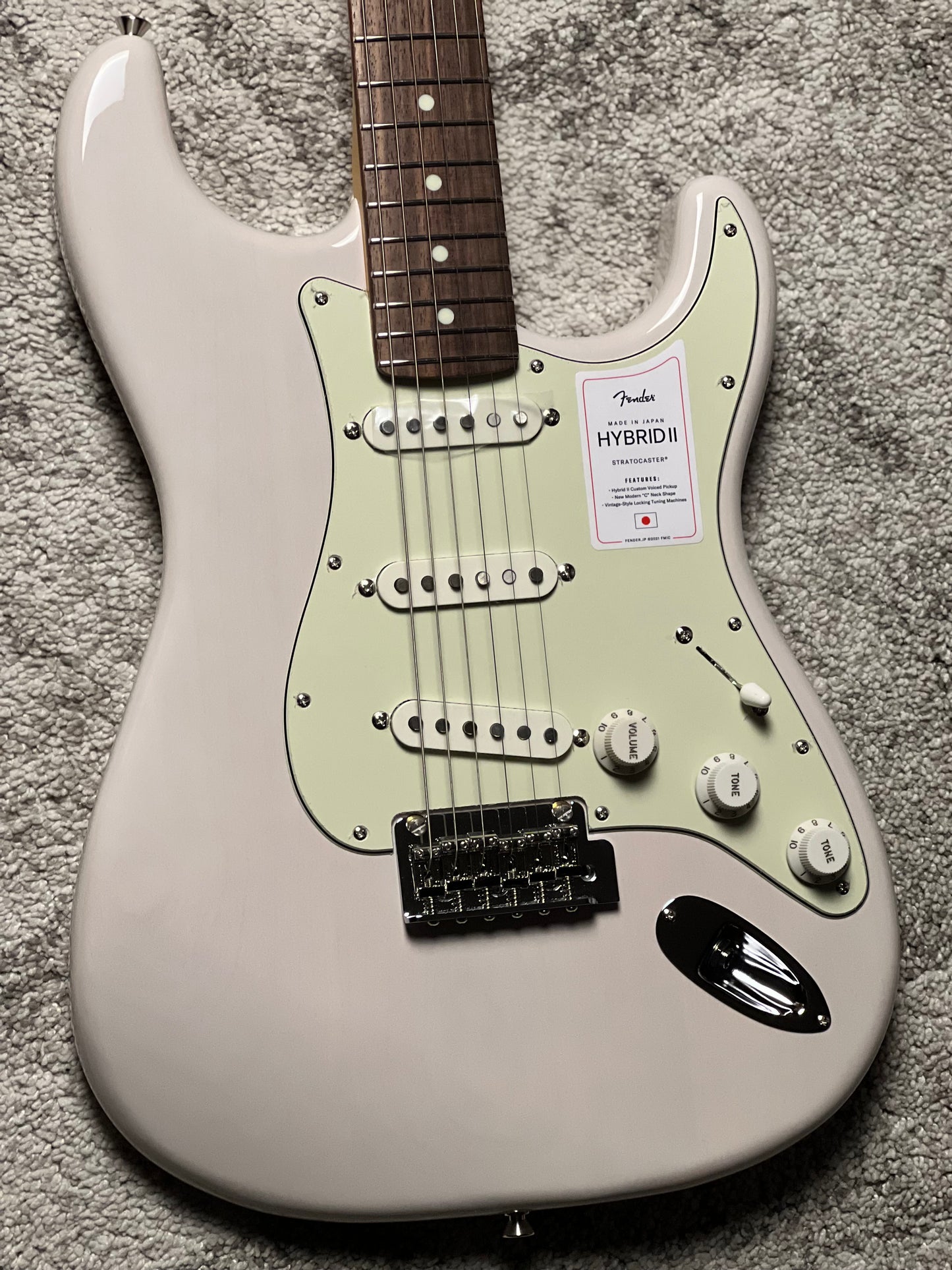 Fender Japan Hybrid II Stratocaster with RW FB in US Blonde JD24016863