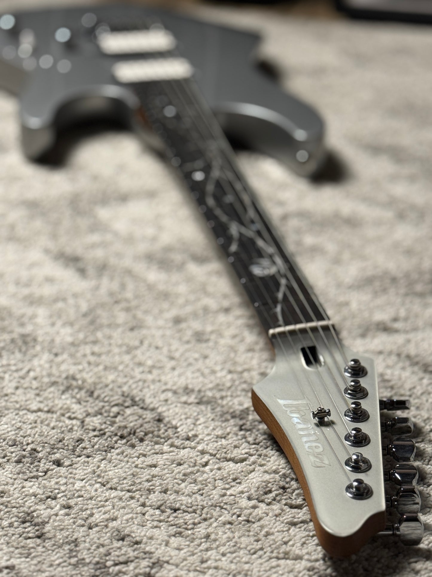 Ibanez TOD10 Tim Henson Signature Electric Guitar in Classic Silver 250905417 (USED)