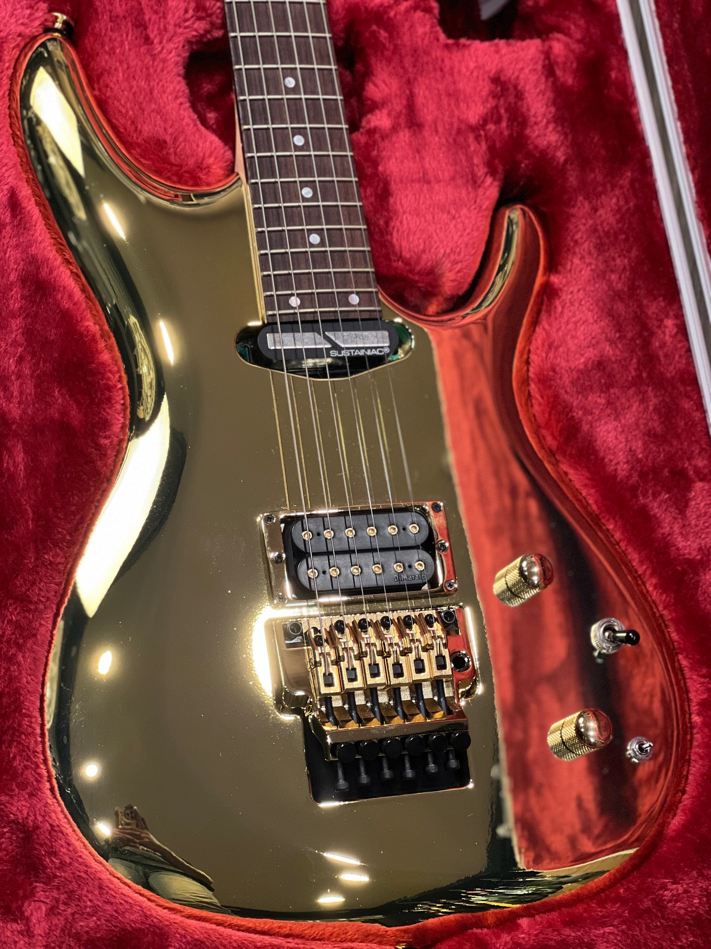Ibanez JS1GD Joe Satriani Signature in Gold Boy with Case Limited Edition F2507381