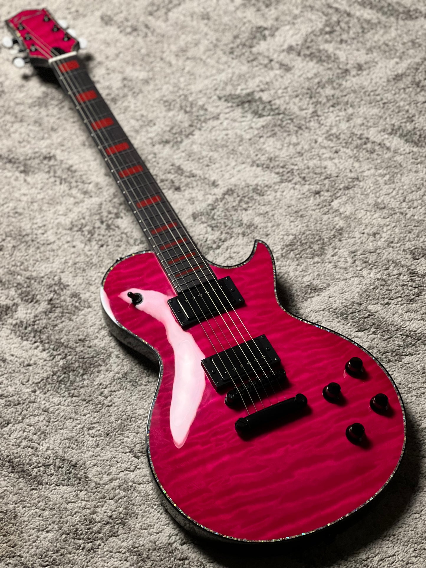 Dhatarattha Custom DLP in Trans Magenta with 5A Quilt Top