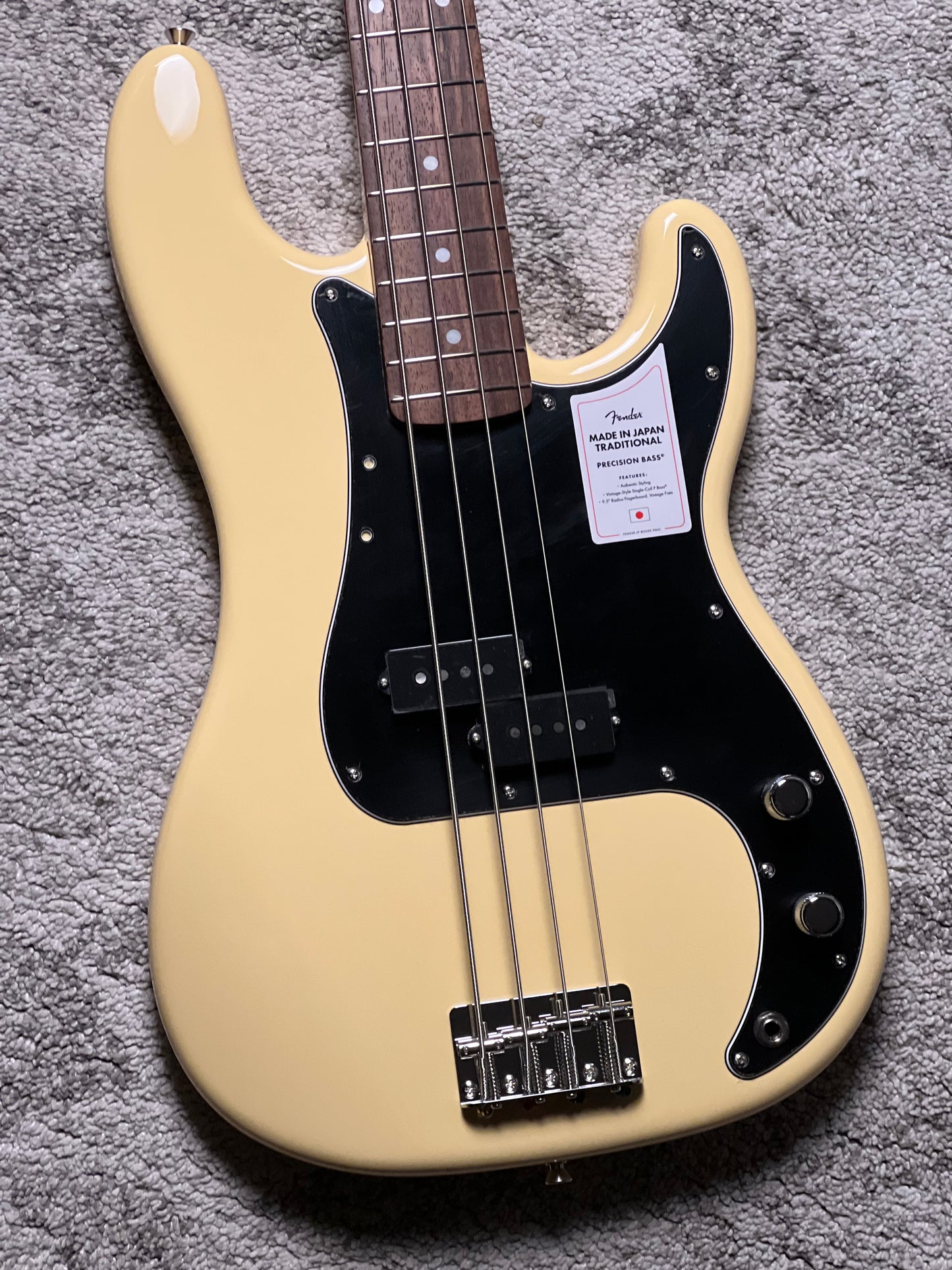 Fender Japan Traditional 70s Precision Bass with RW FB in Vintage White JD26002819