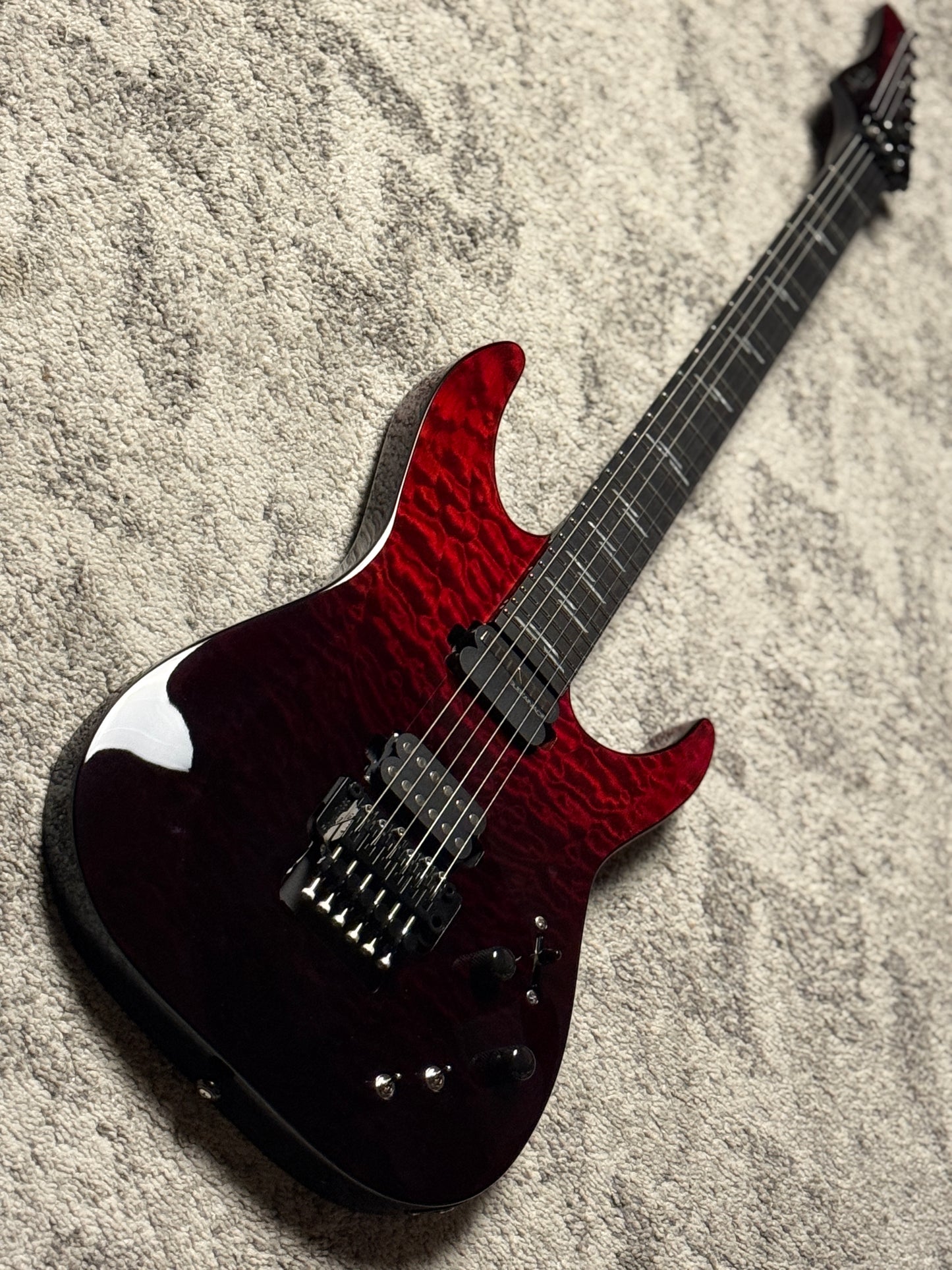 Schecter C-1 FR S SLS Elite in Blood Burst W26010957