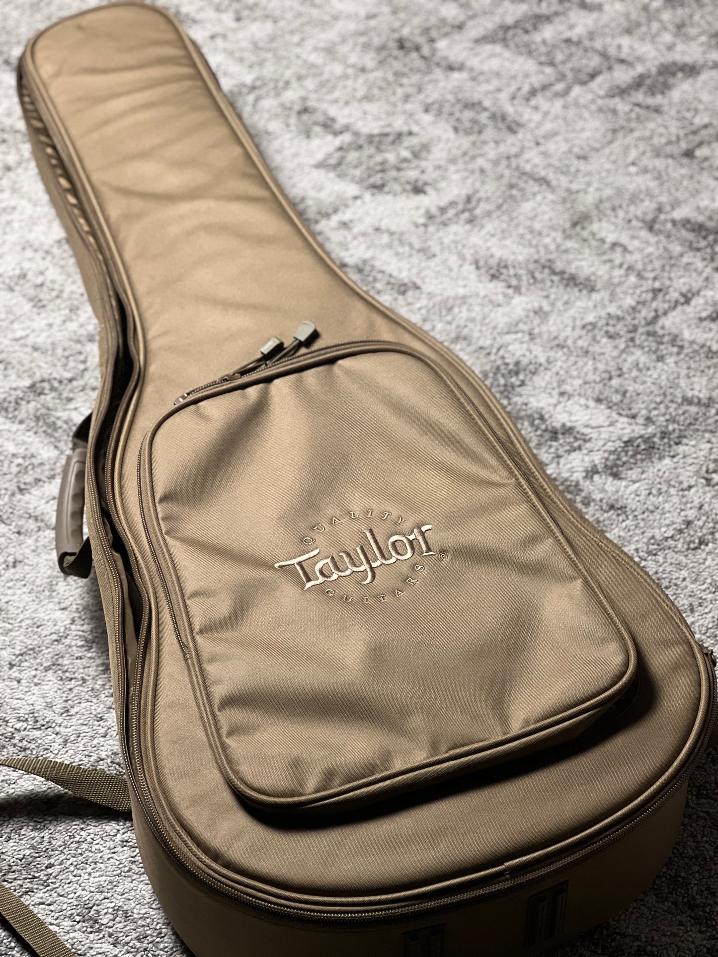 Taylor Sunset Blvd 114ce-S in Shaded Edge Burst Top w/Bag 2206265425