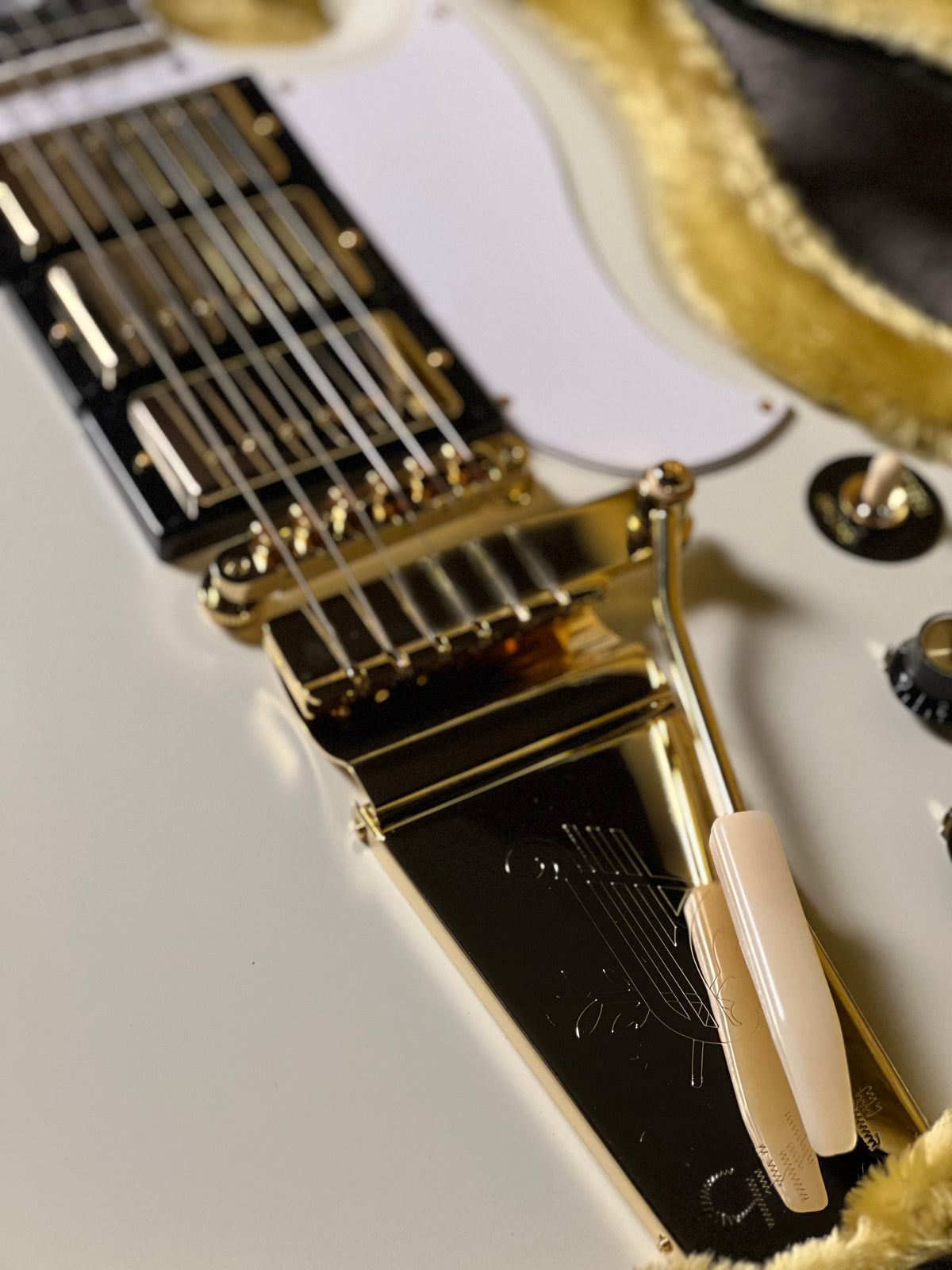 Epiphone 1963 Les Paul SG Custom With Maestro Vibrola in Classic White 26031520675