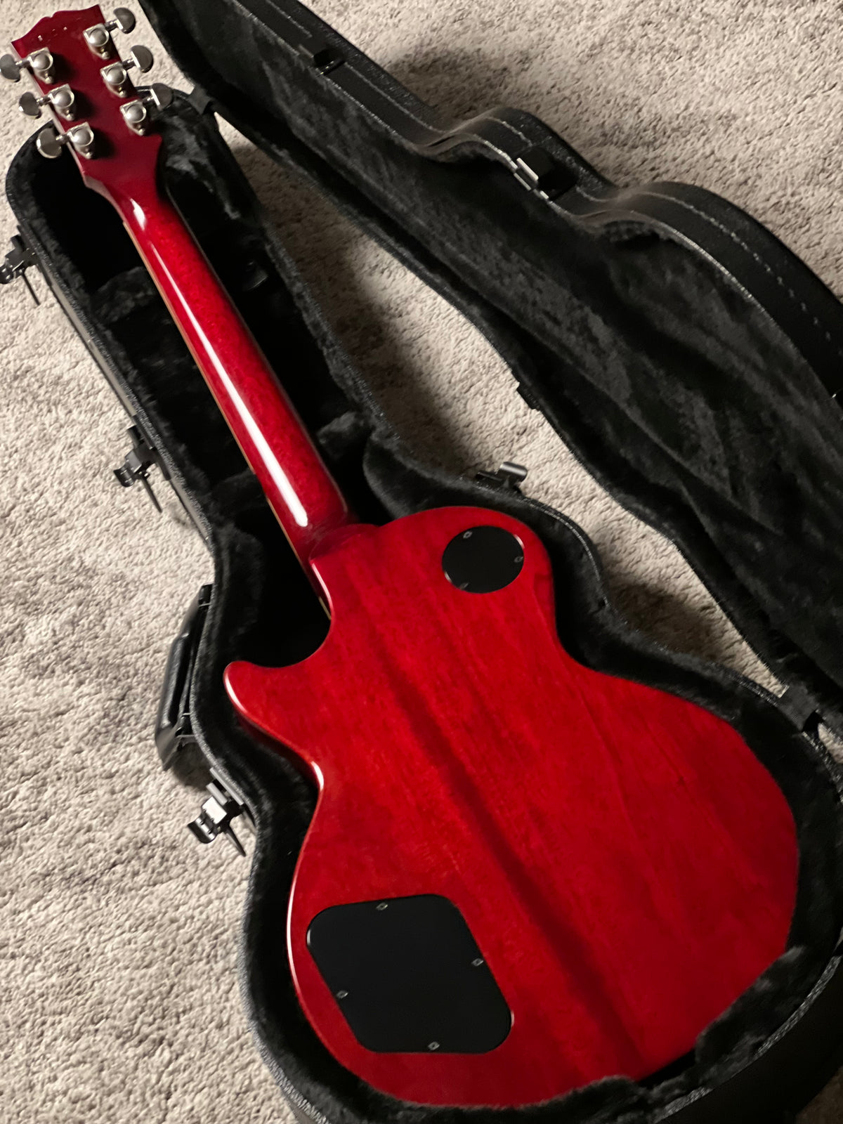 Gibson Les paul Classic in Translucent Cherry w/Case 216430070