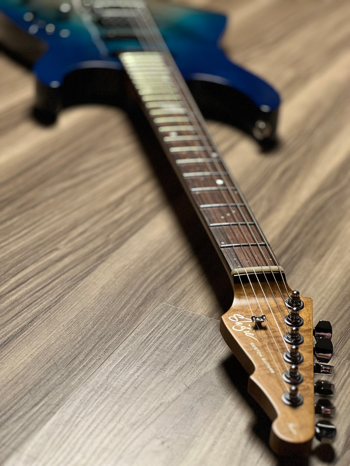 Shijie JF-PEGASUS 22 HSS Custom Shop in Transparent Blue Burst 2416