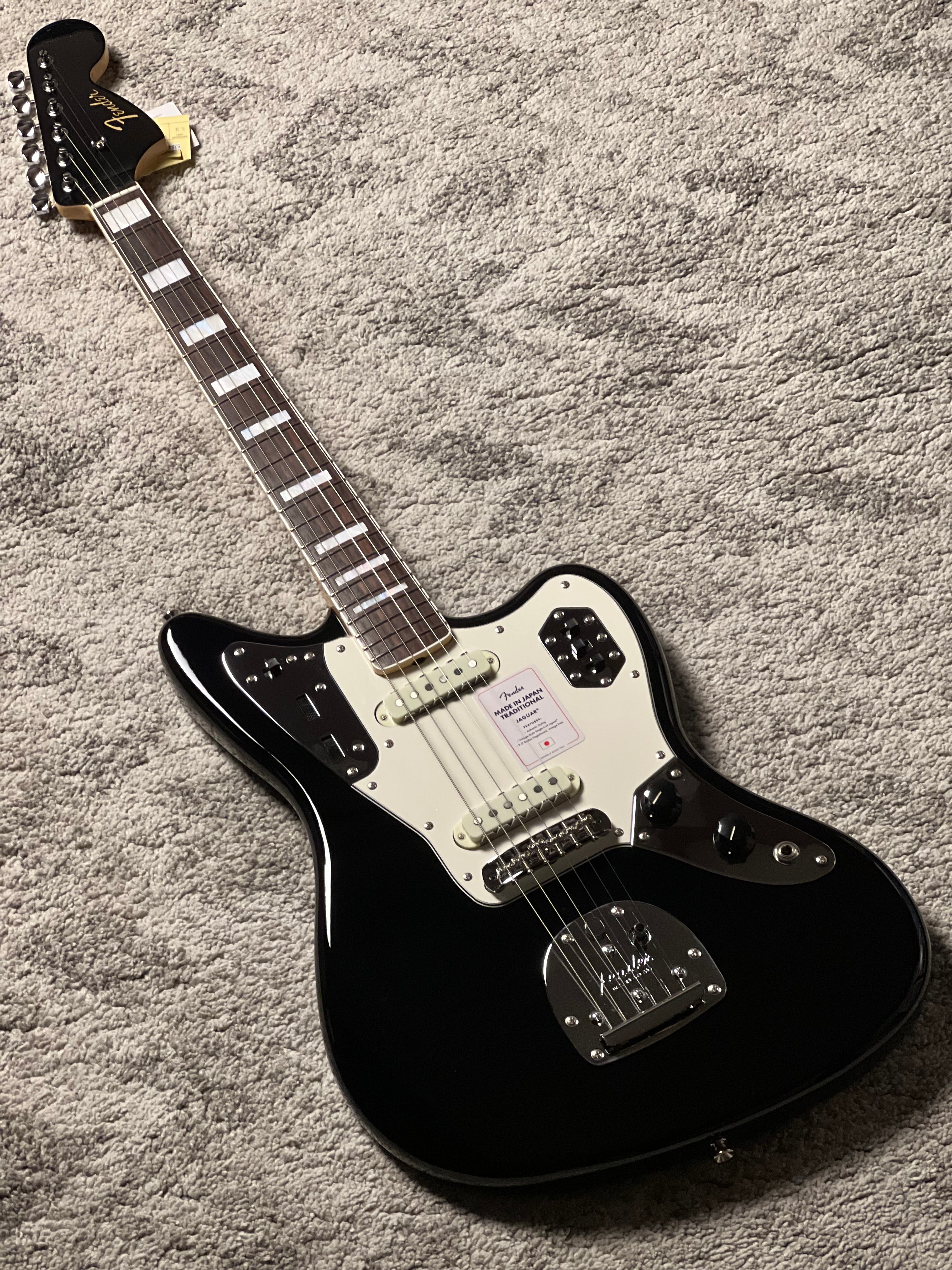 Fender　JAPAN　JAGUAR Fender Japan Traditional Late 60s Jaguar with RW FB in Black