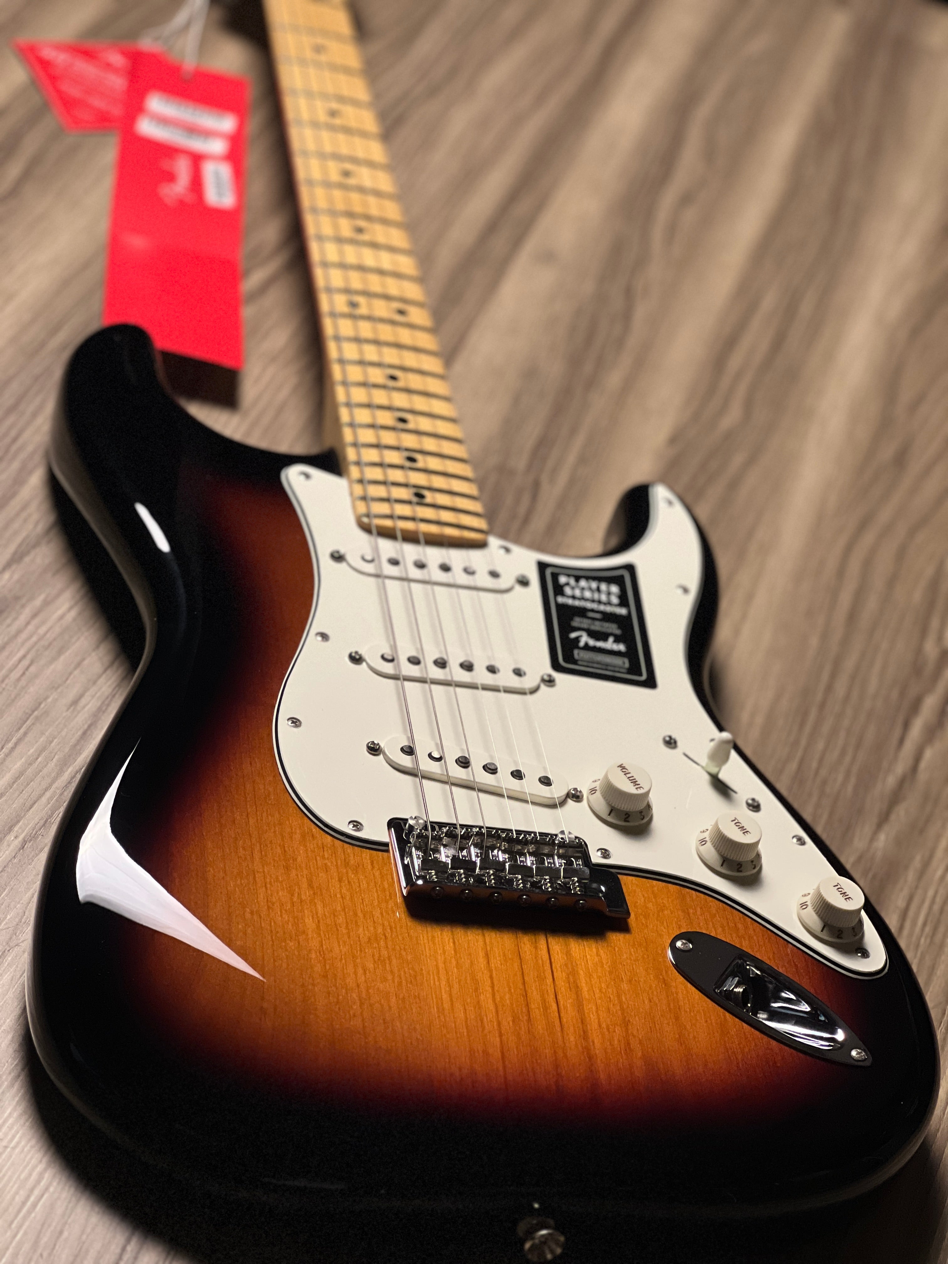 ギター Fender Player Stratocaster Fender Player Stratocaster and Maple FB in Anniversary 2