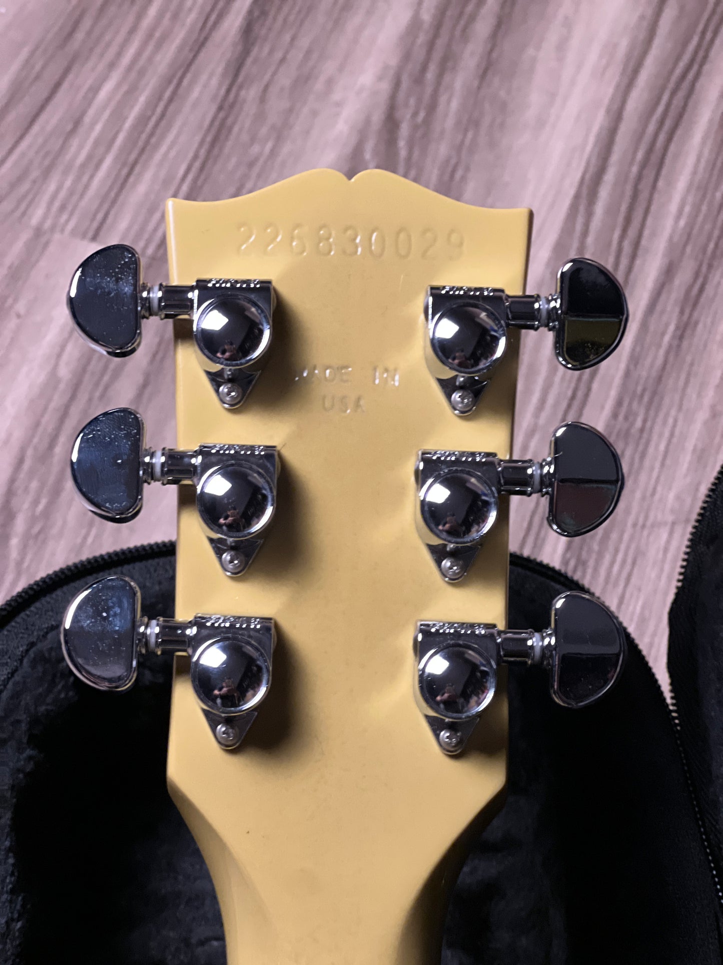 Gibson SG Standard in TV Yellow w/Gigbag 226830029