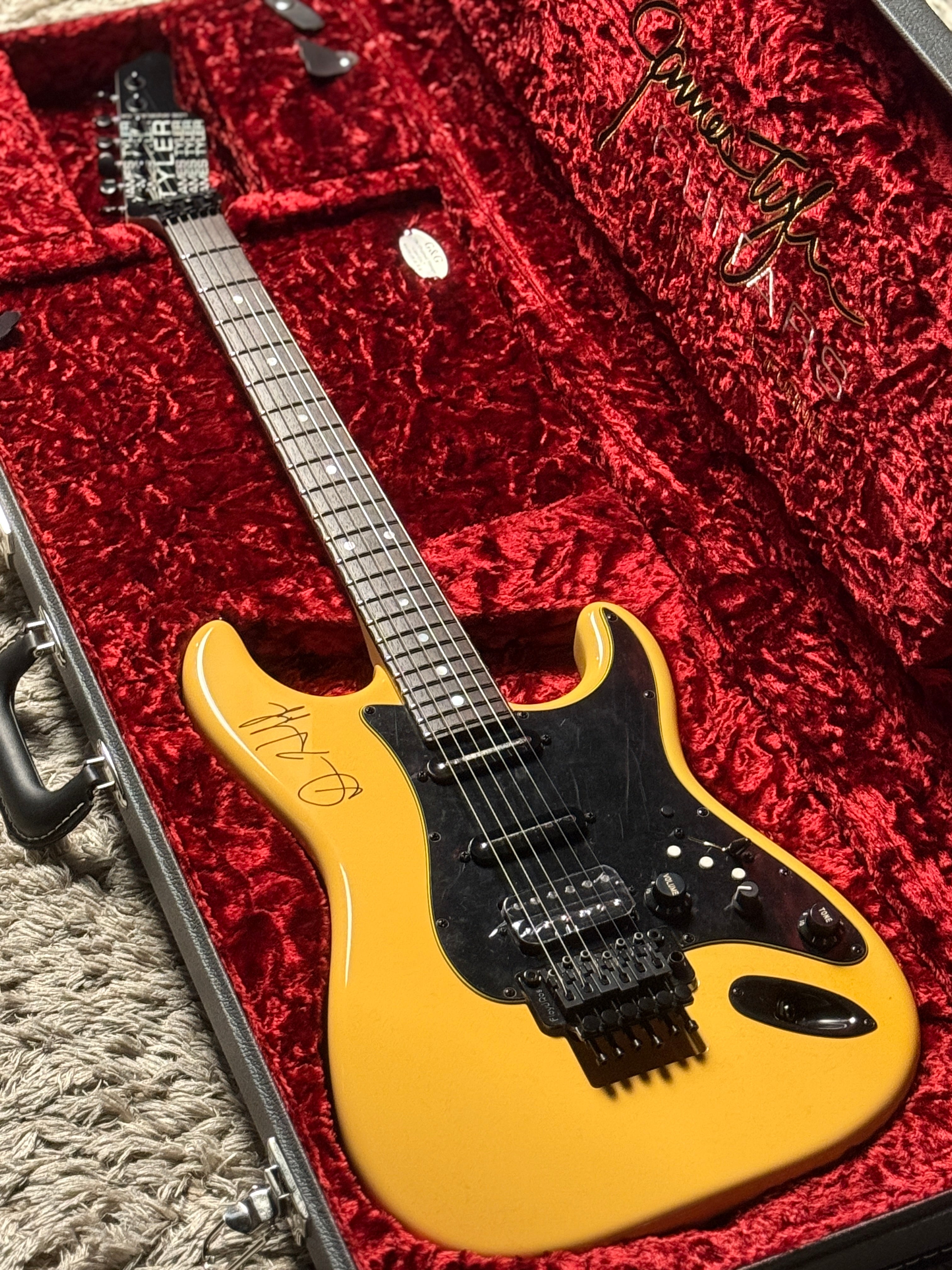James Tyler – nafiriguitar.com