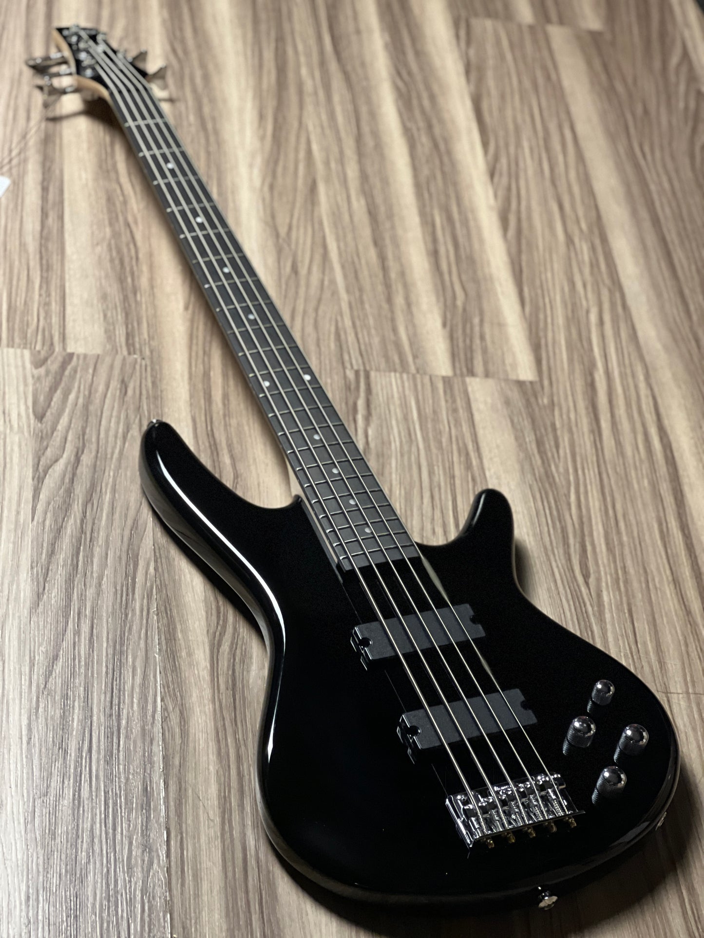 Ibanez GSR205-BK 5-String Electric Bass in Black