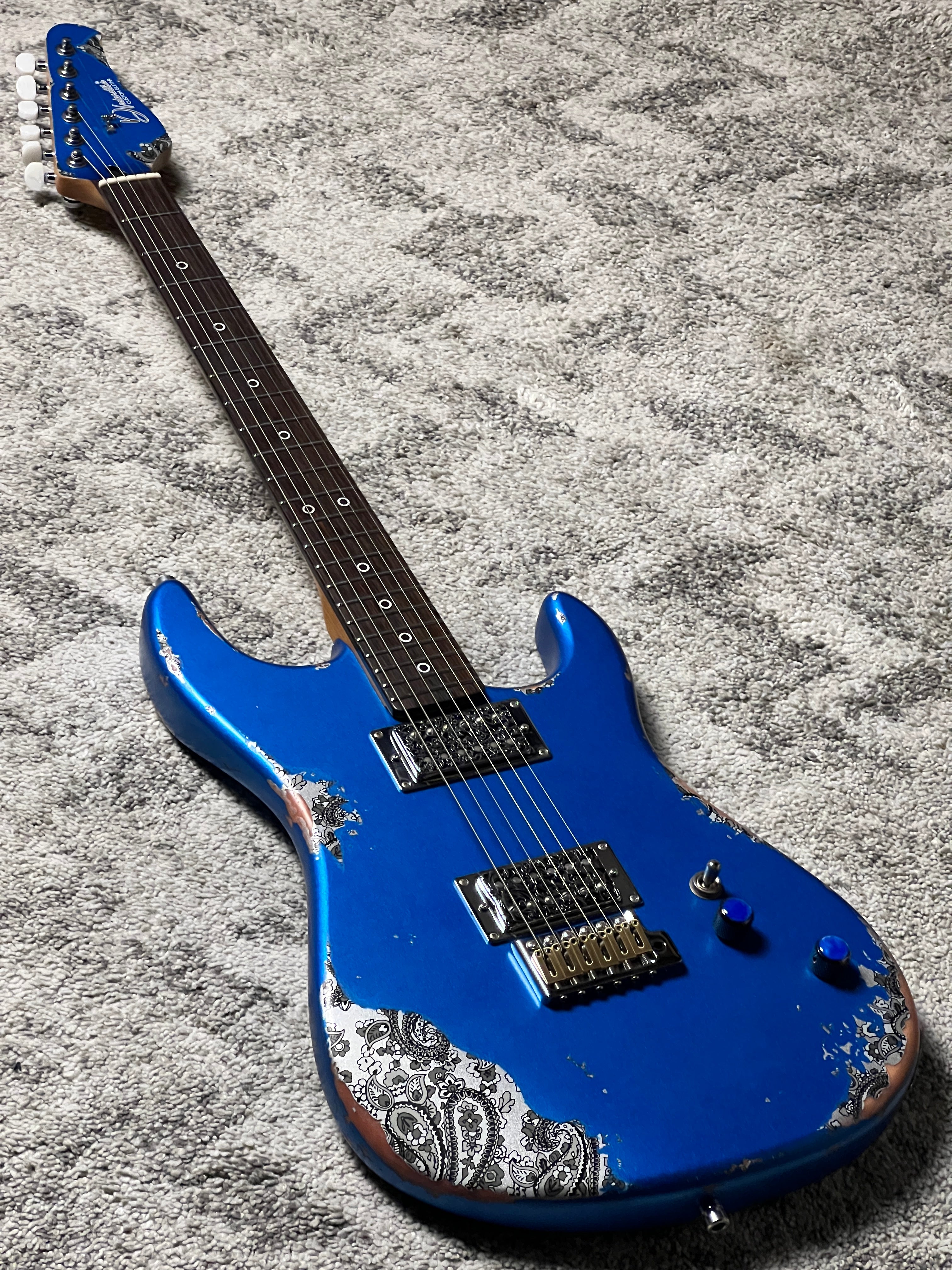 Dhatarattha Performance DST HH in Electric Blue Over Black Paisley