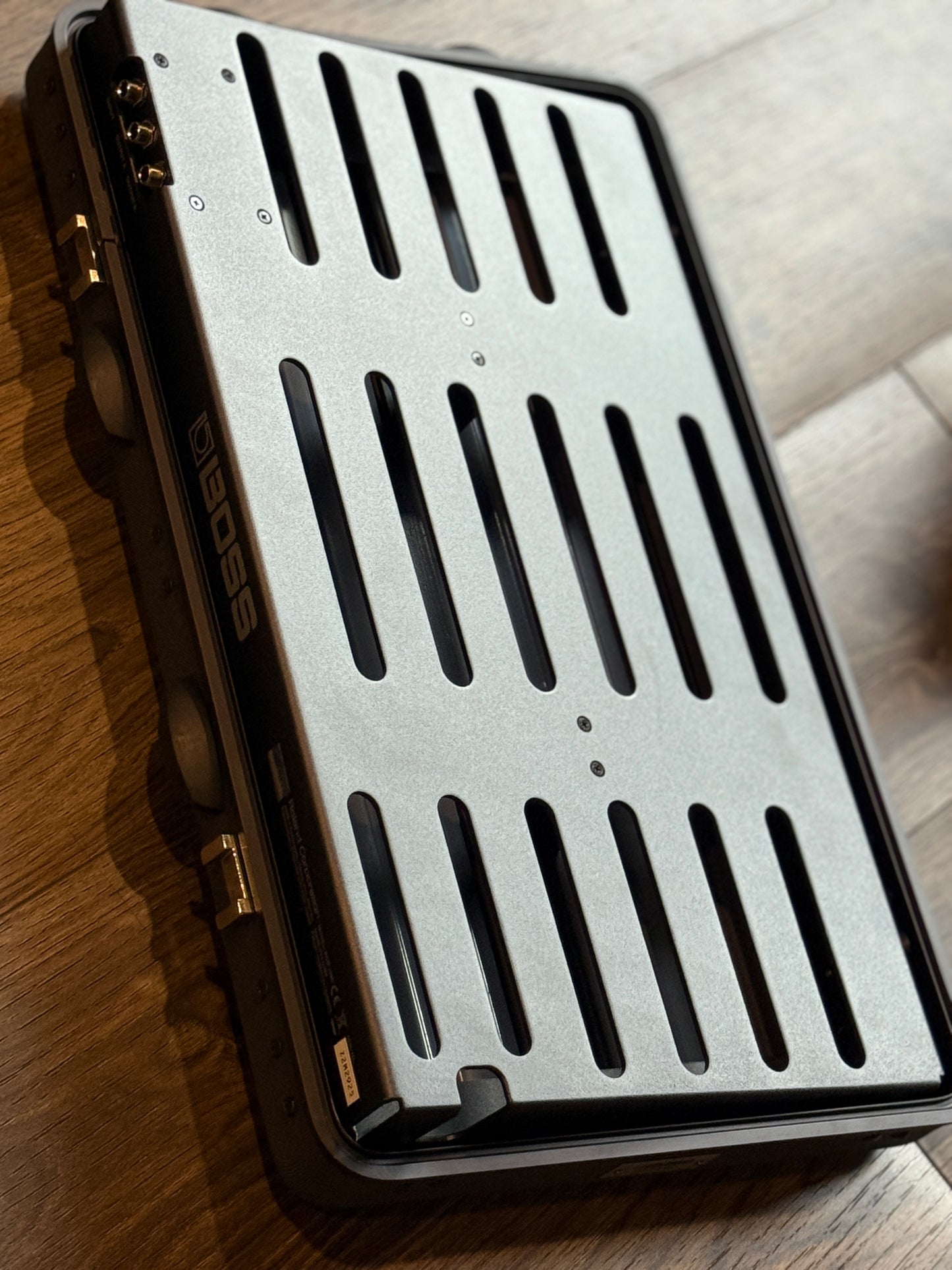 Boss BCB-1000 Deluxe Pedal Board and Case