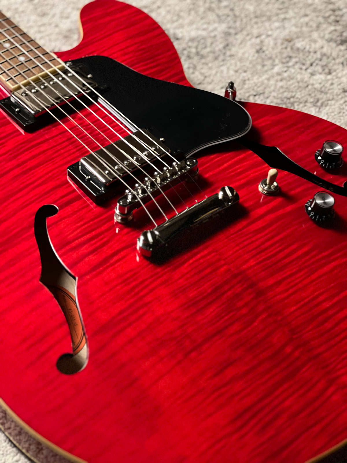 Epiphone Inspired by Gibson ES-335 Figured in Cherry 57 Classics