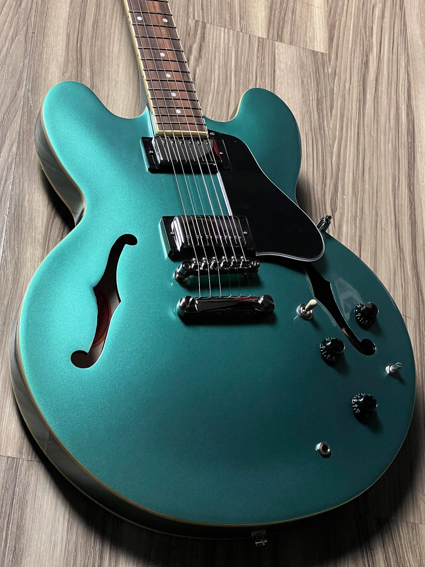 Epiphone ES-335 Traditional Pro in Inverness Green