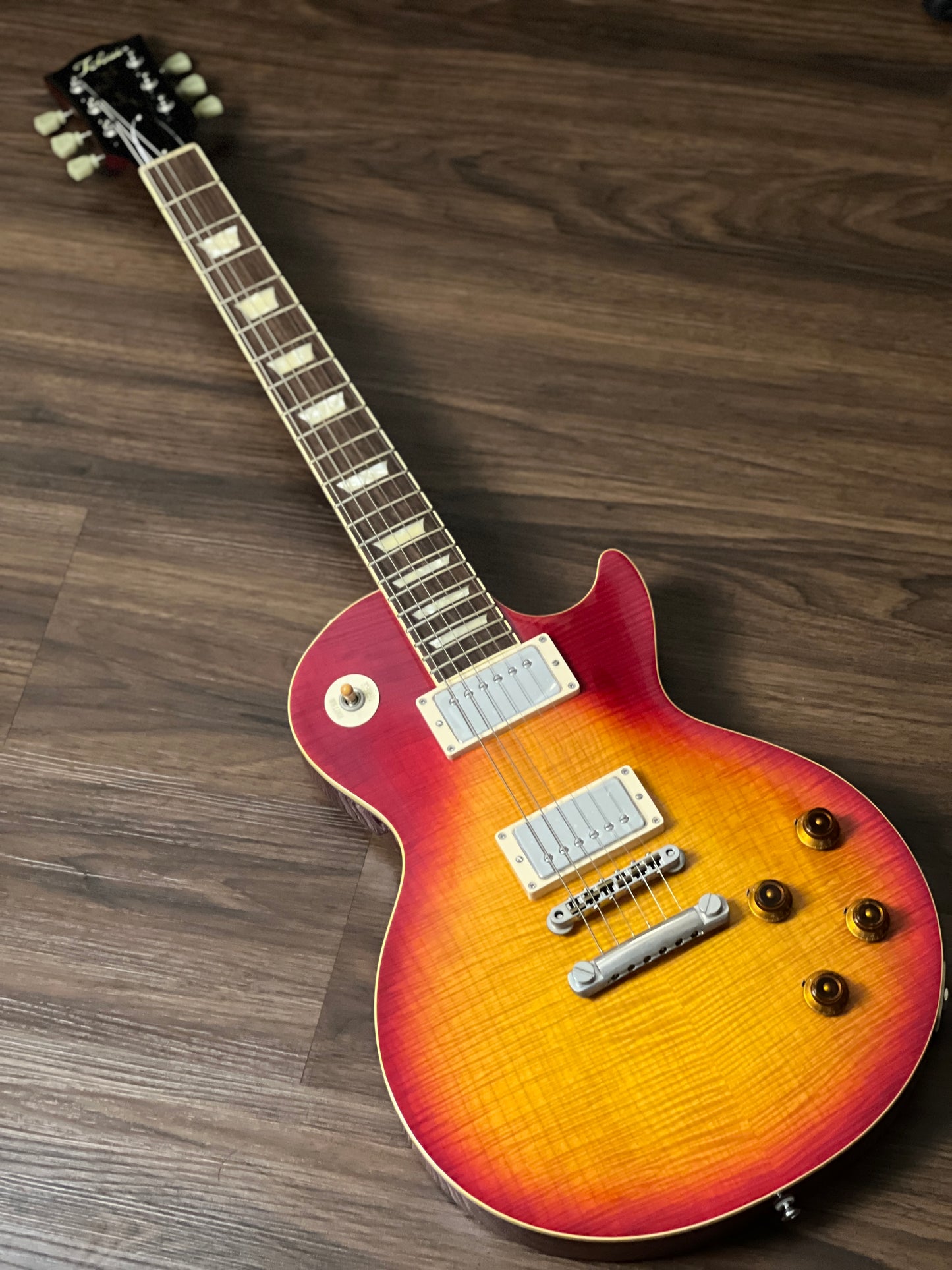 Tokai Love Rock Custom Shop LS-200F 5A CS Premium Series 5A Solid Flame Top in Cherry Sunburst 2246456