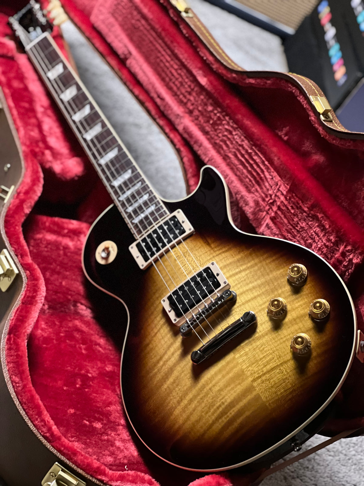 Gibson Slash Les Paul Standard  in November Burst w/Case 221650256