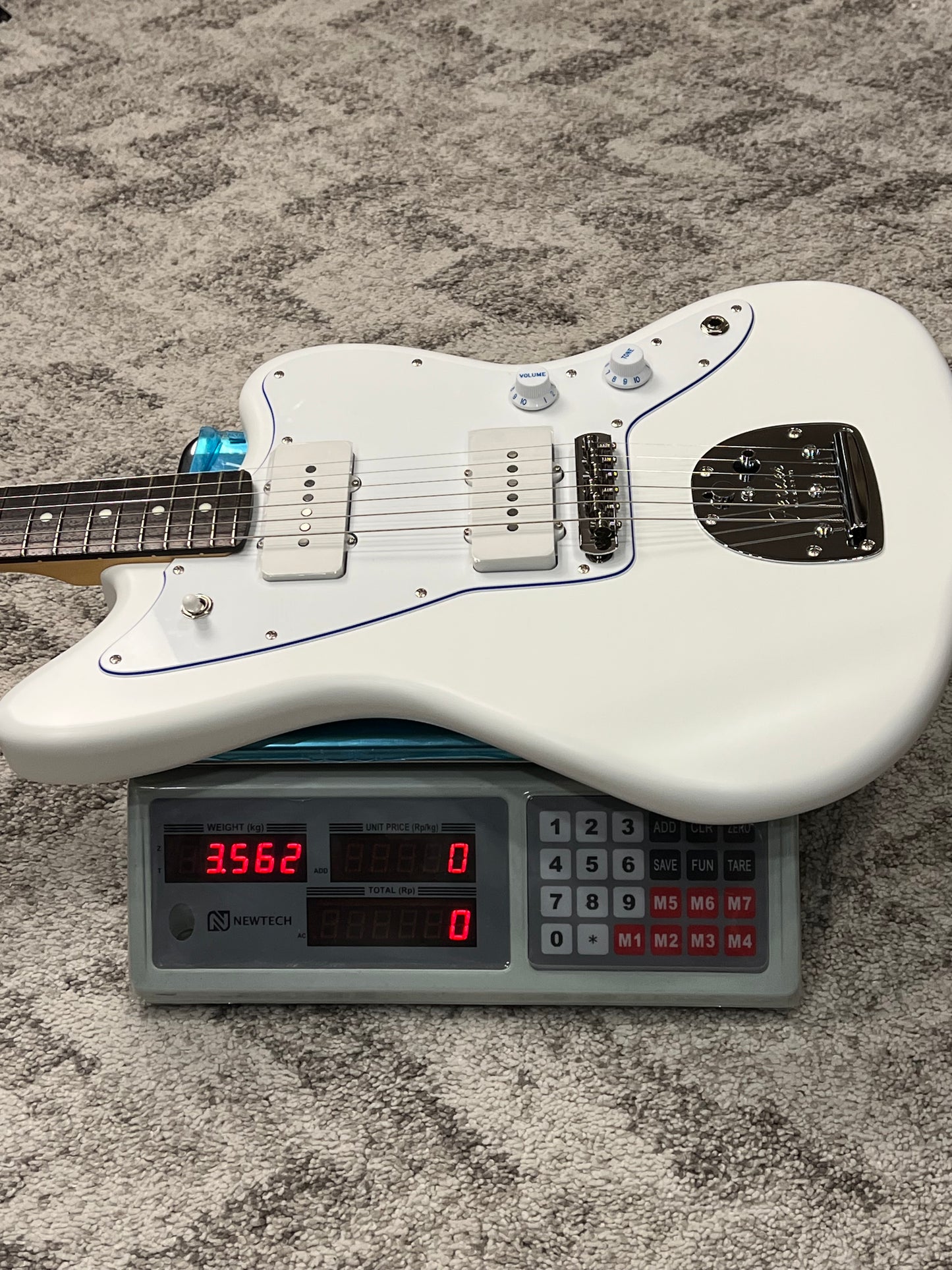Fender MIJ Limited Jazzmaster with RW FB in Blanc JD25023294