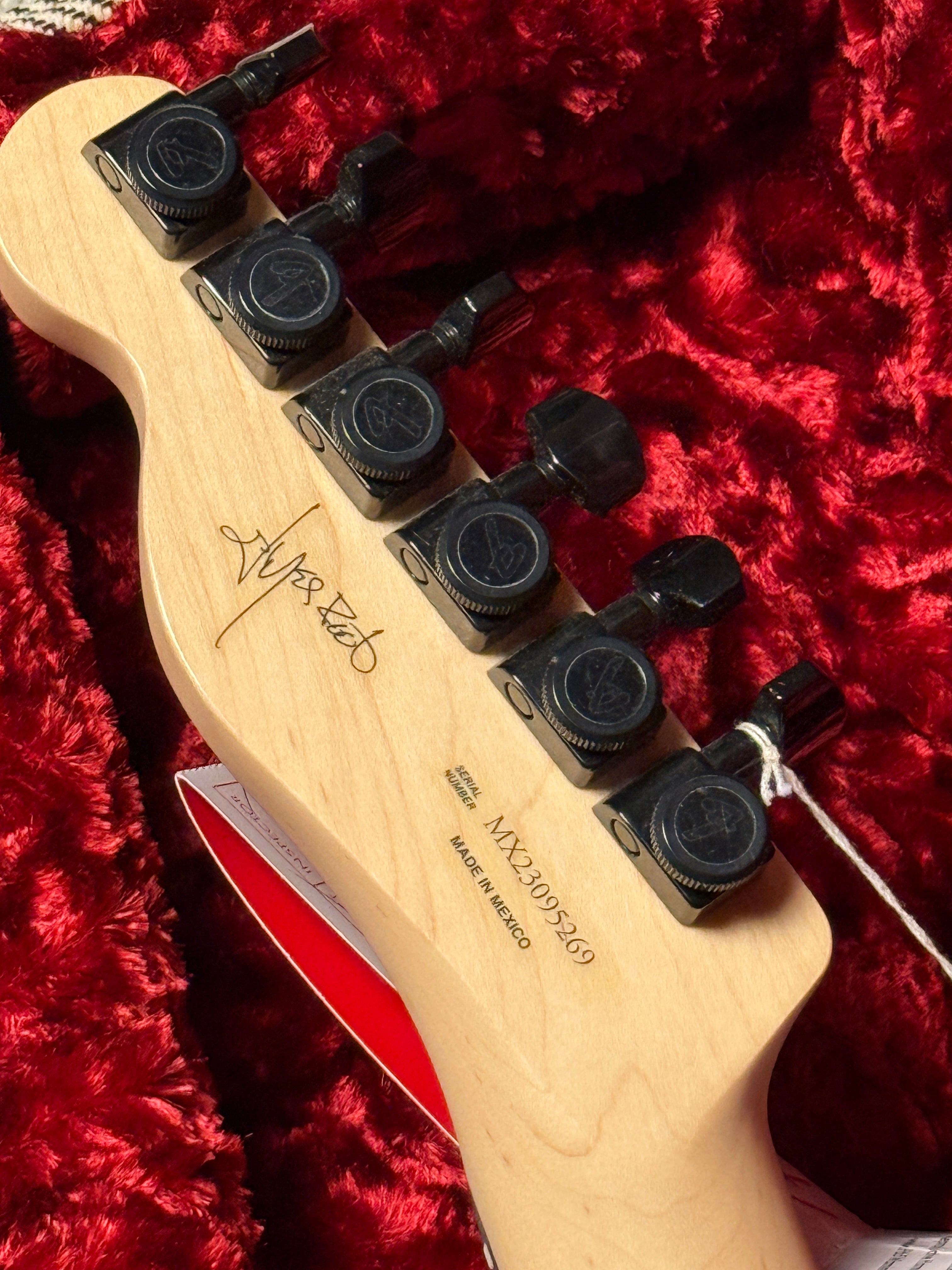 Fender Artist Jim Root Telecaster Guitar Ebony Neck in Flat White