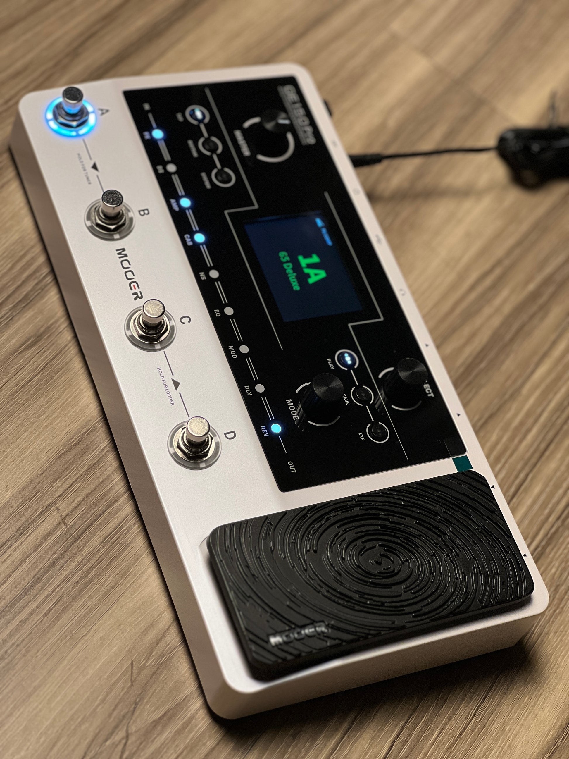 Mooer GE-150 Pro Guitar Multi-Effects Processor –