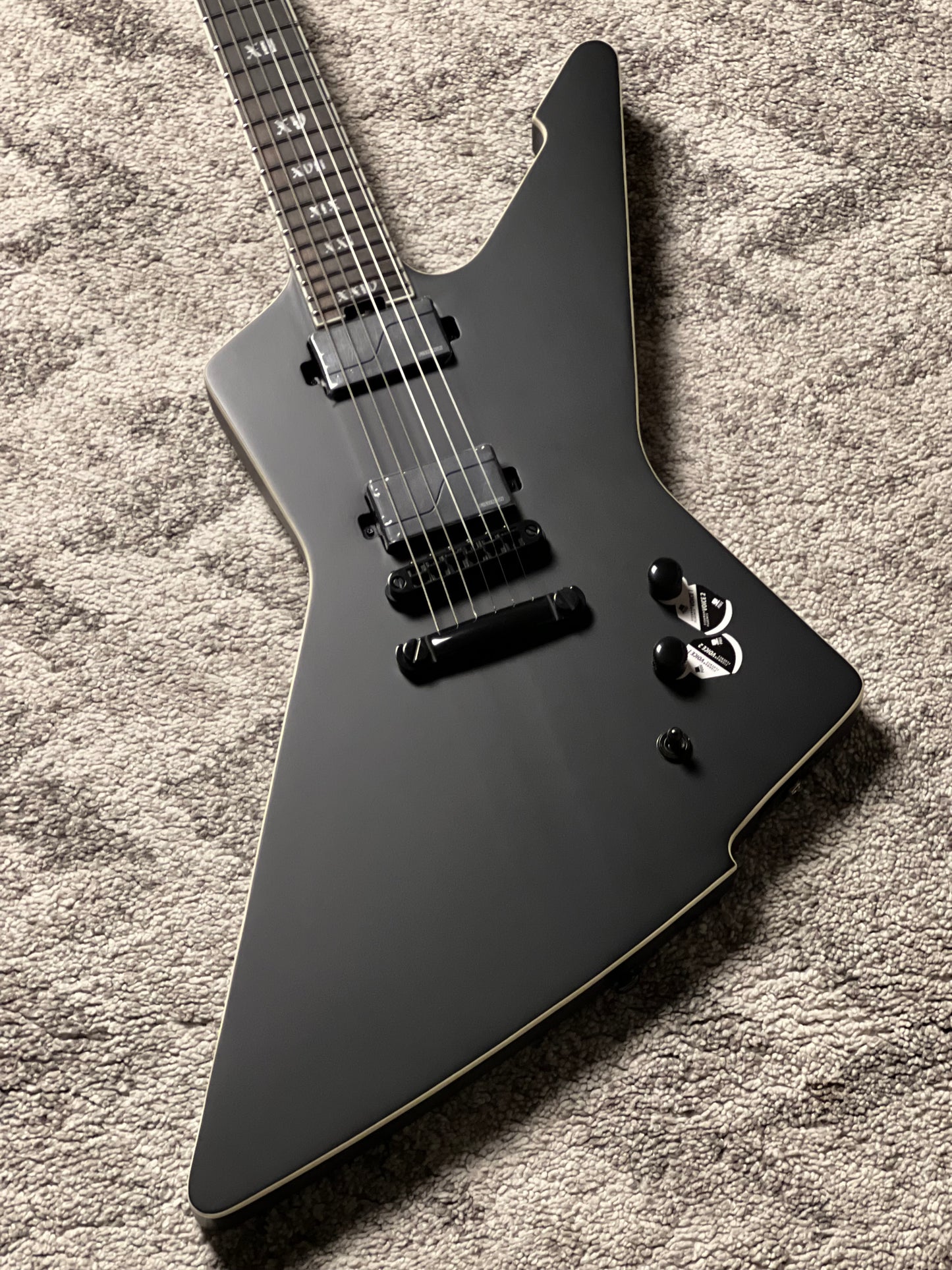 Schecter E-1 SLS Evil Twin in Satin Black W26010887