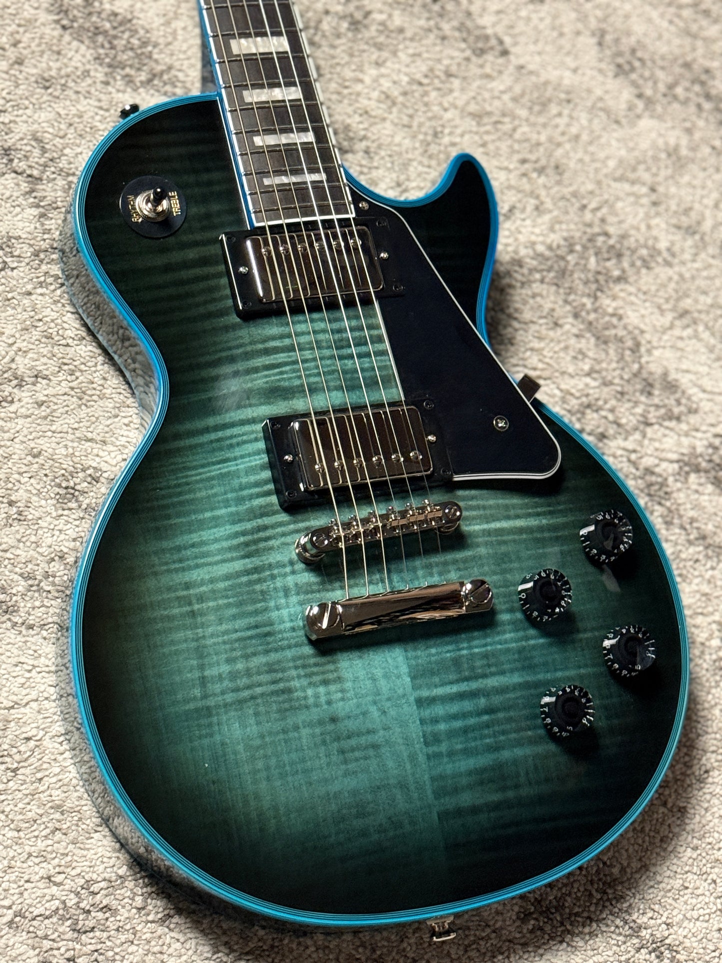 Epiphone Les Paul Custom Widow in Indigo Burst