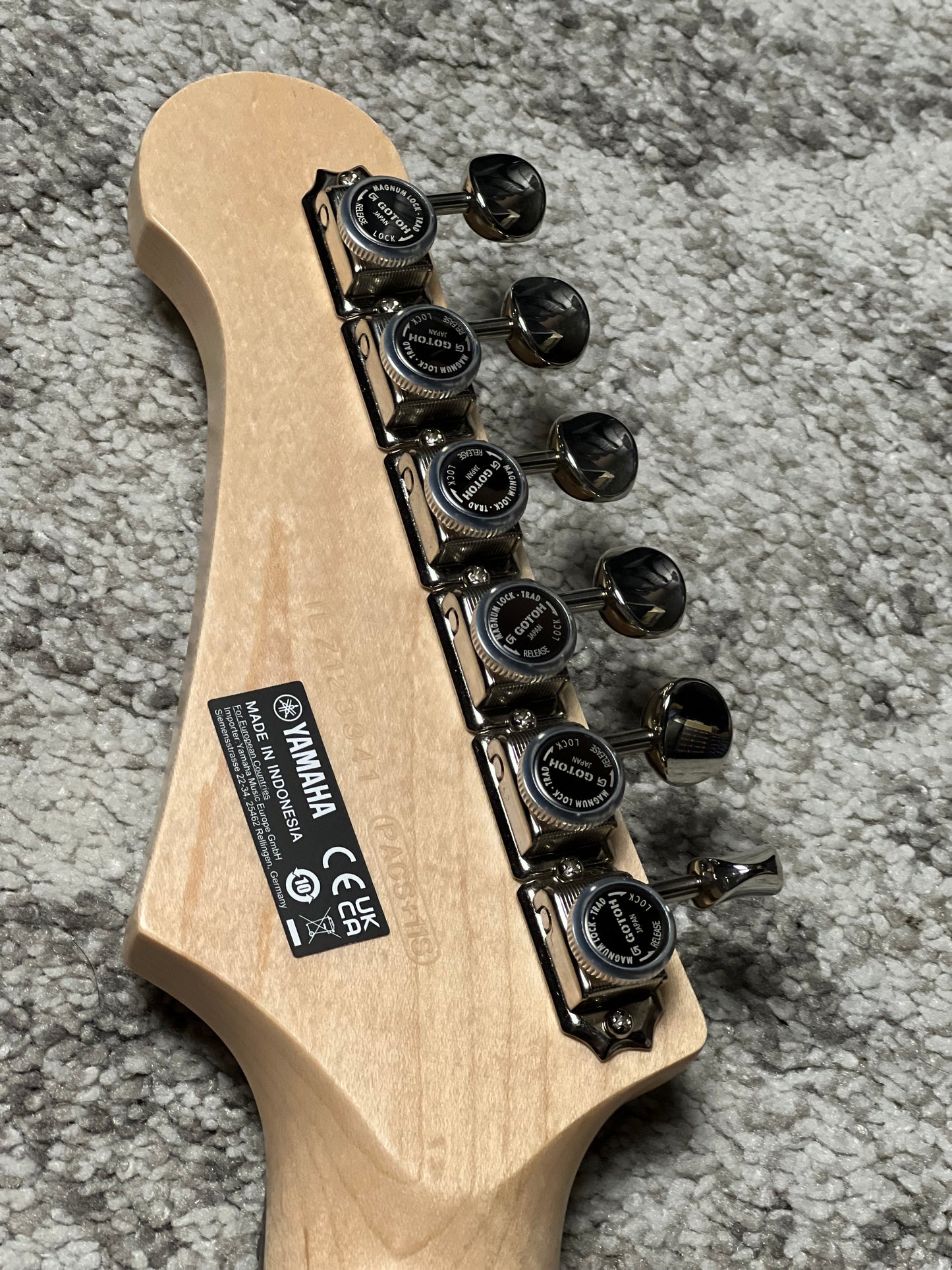 Yamaha PACS+11S Pacifica Standard Plus in Ash Pink with Rosewood Fingerboard