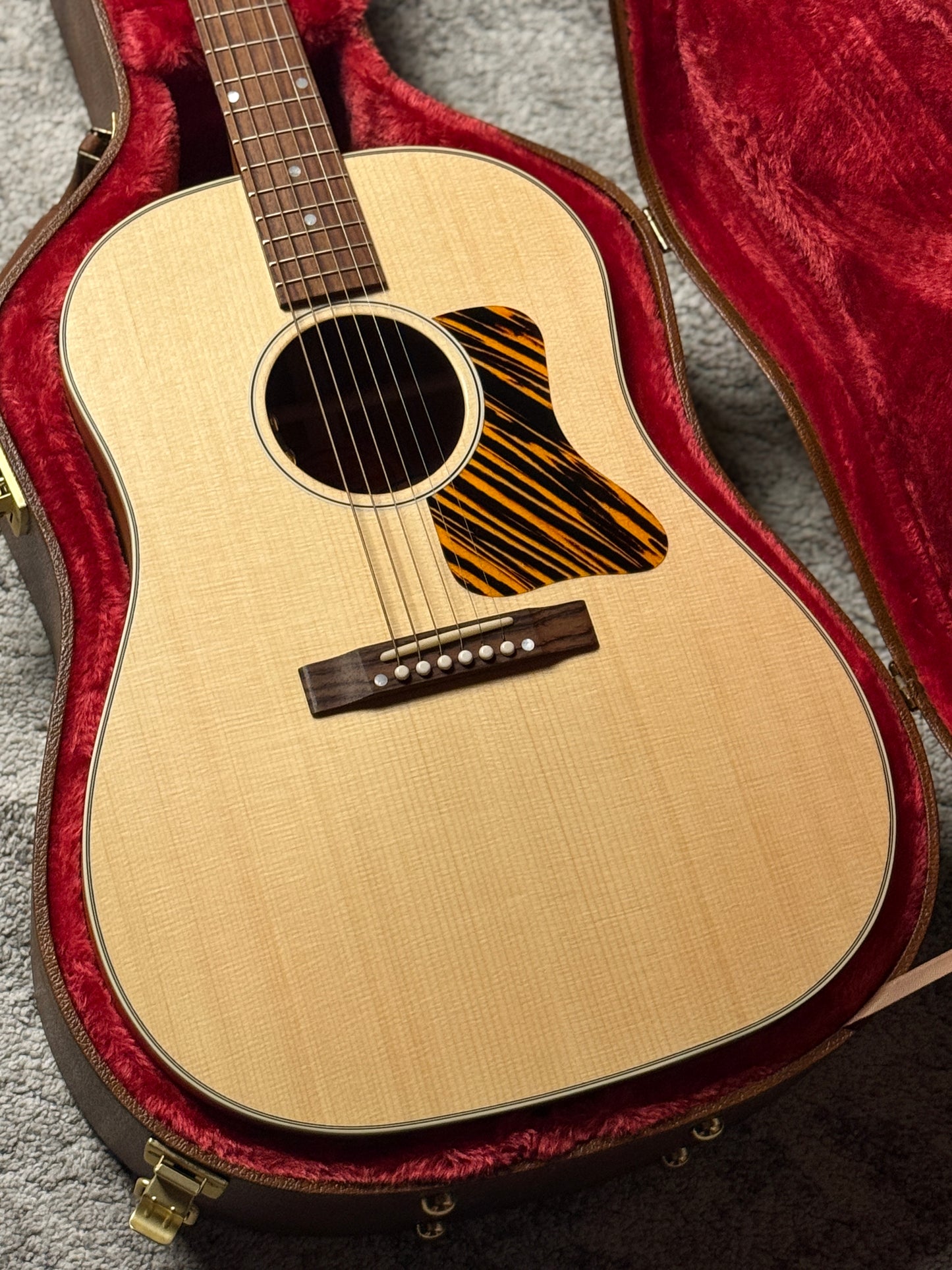 Gibson Acoustic '30s J-35 Acoustic electric in Faded Natural