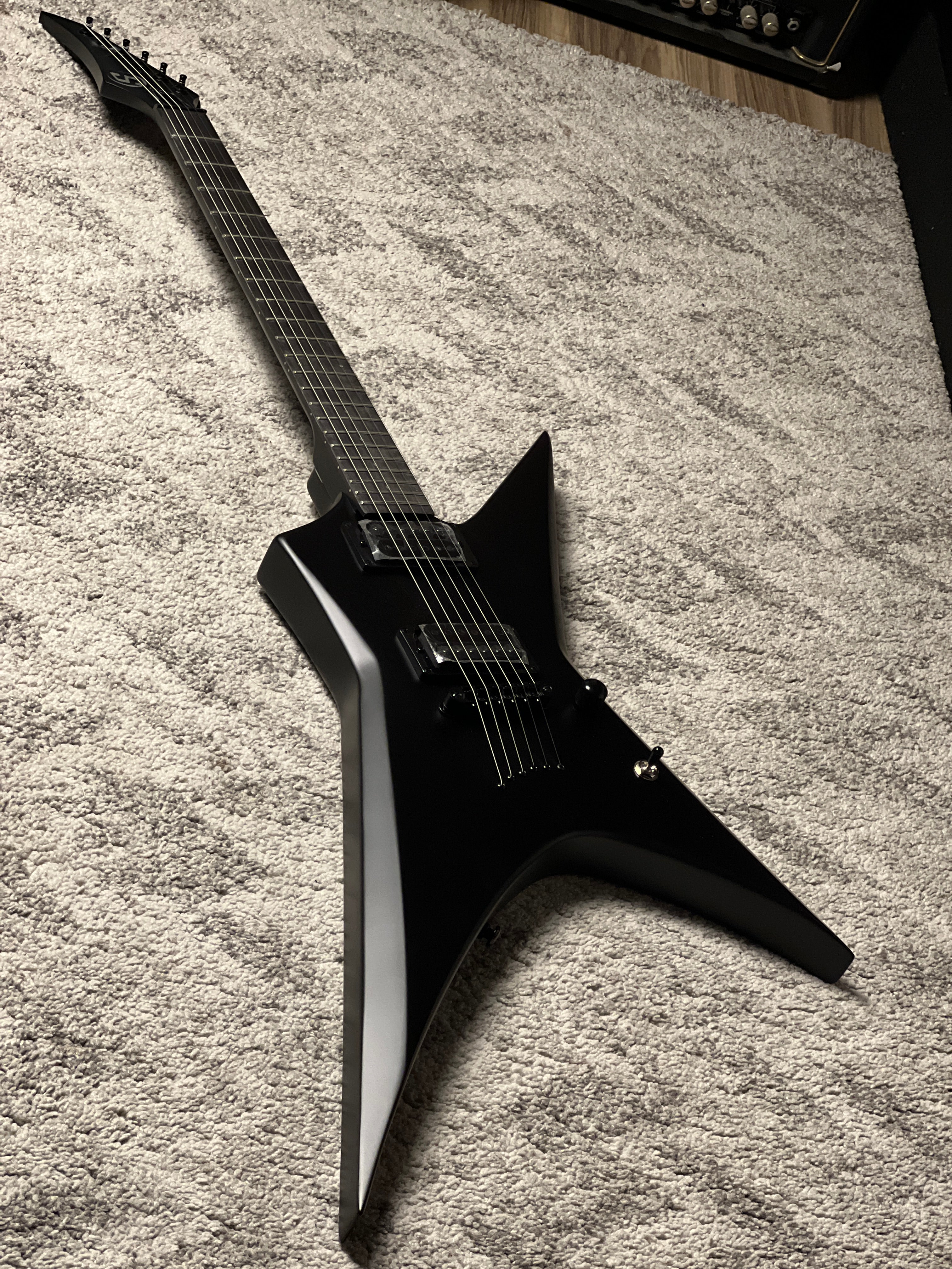 Solar XB4.6C in Carbon Black Matte – nafiriguitar.com