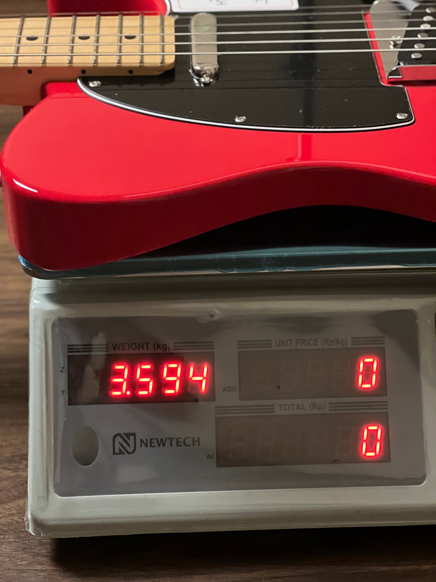 Fender Japan Hybrid II Telecaster พร้อม Maple FB สี Modena Red