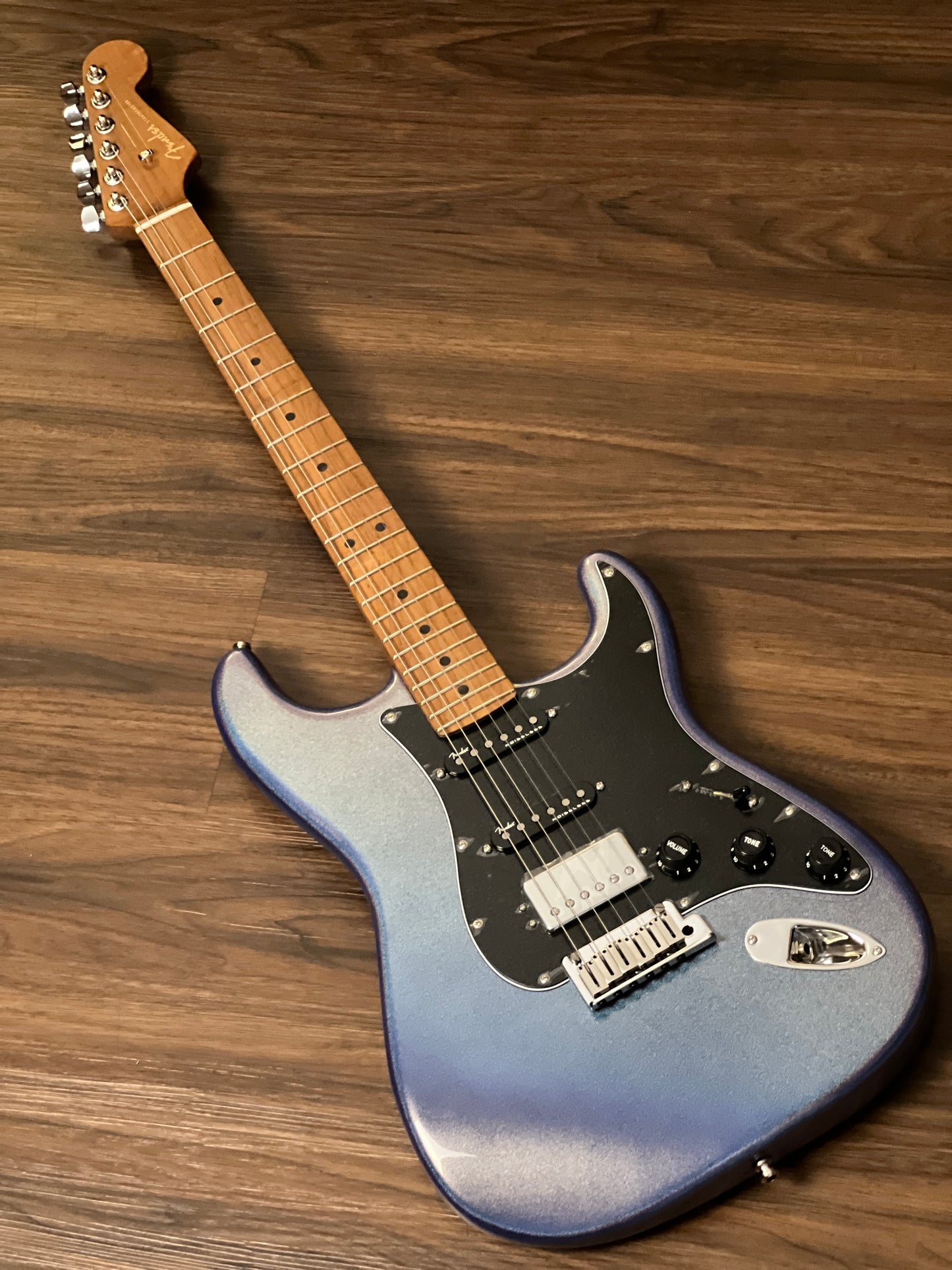 Fender 70th Anniversary Ultra Stratocaster with Maple FB in Amethyst