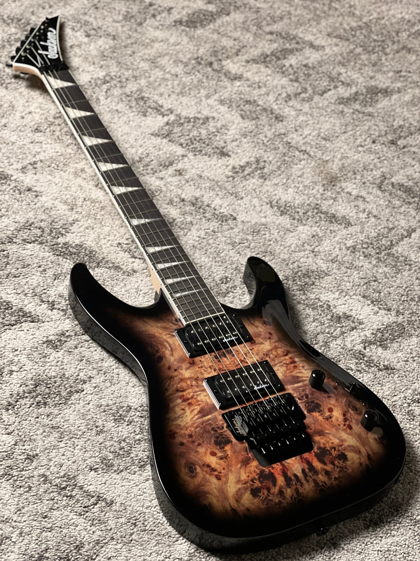 Jackson JS Series Dinky JS32 DKAP with Amaranth FB in Transparent Black Burst