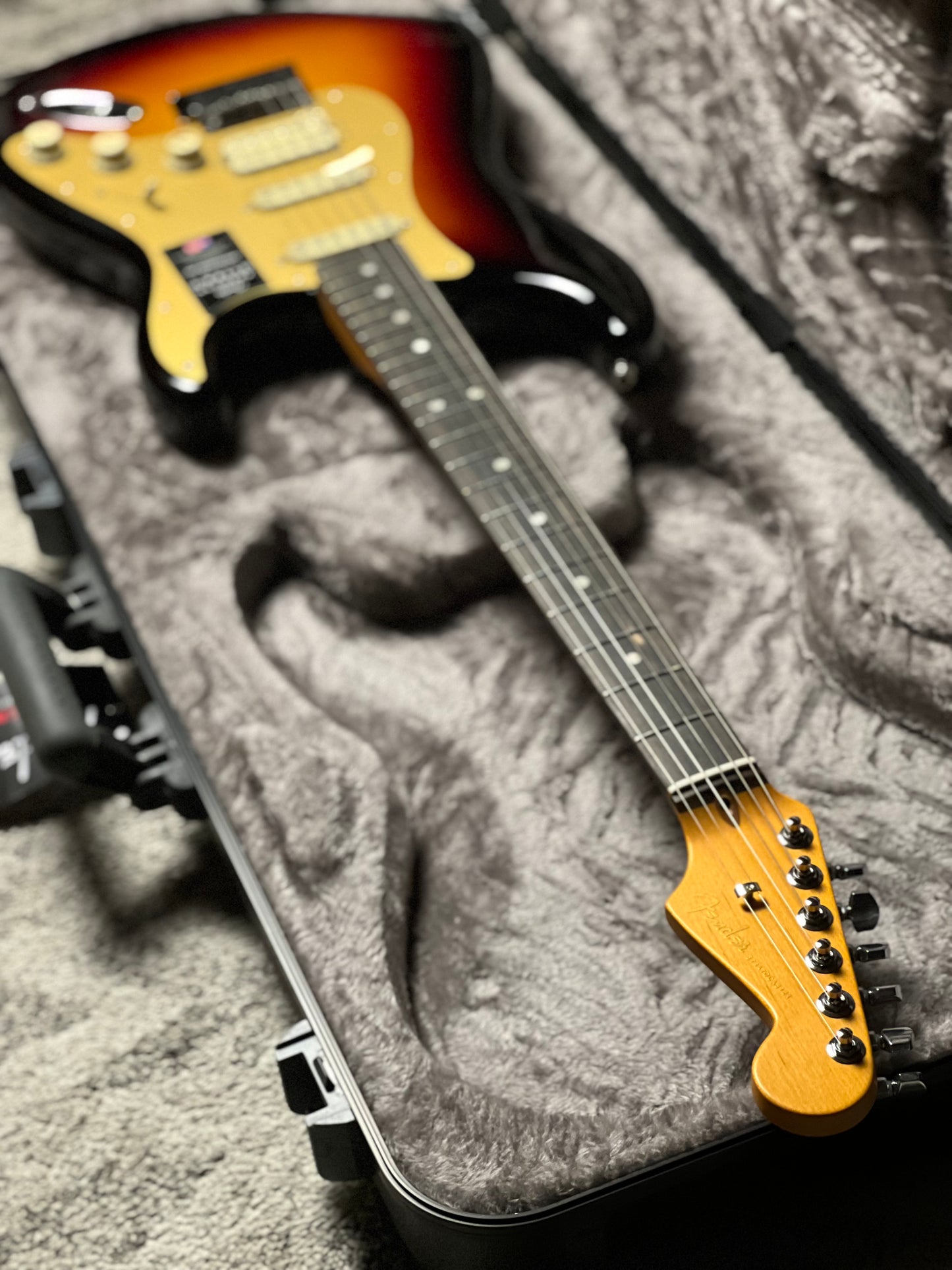 Fender American Ultra II Stratocaster HSS with Ebony FB in Ultraburst US25024570