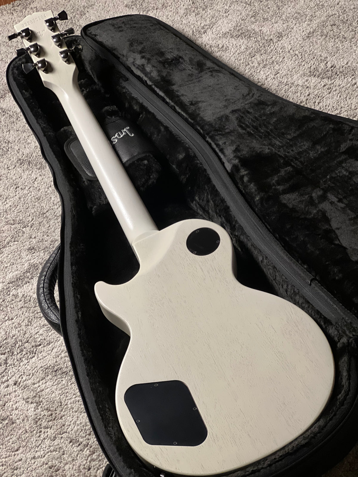 Gibson Les Paul Studio Modern in Worn White w/Gigbag 232850264