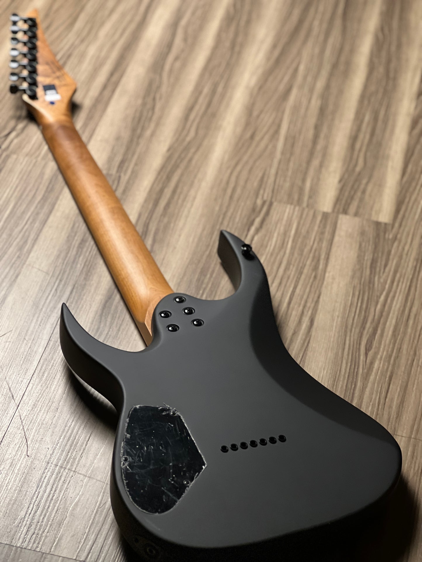 SQOE SEIB7S 7 String in Satin Black