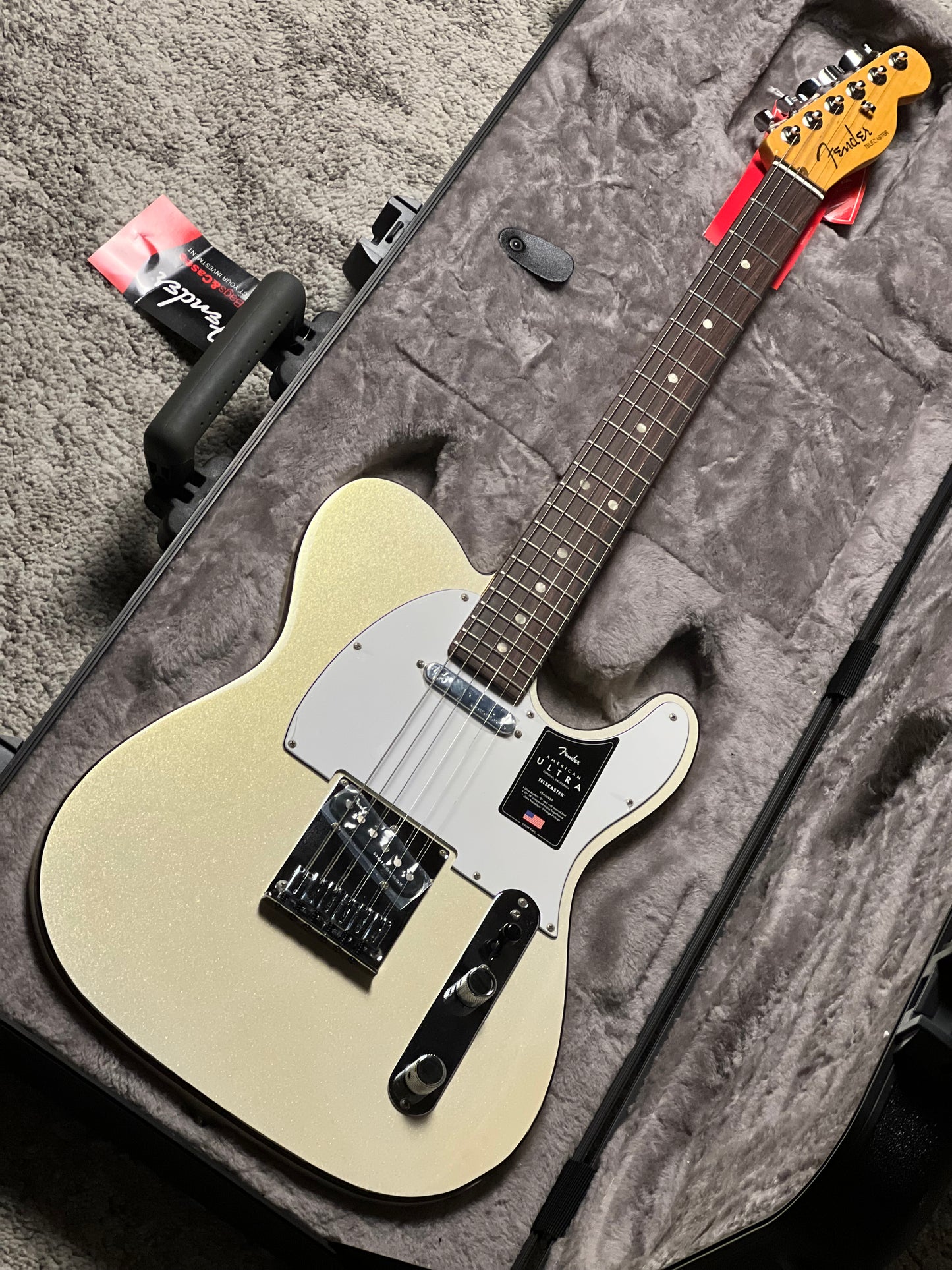 Fender American Ultra Telecaster with Rosewood FB in Arctic Pearl