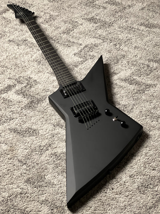 Solar EB4.6C in Carbon Black Matte