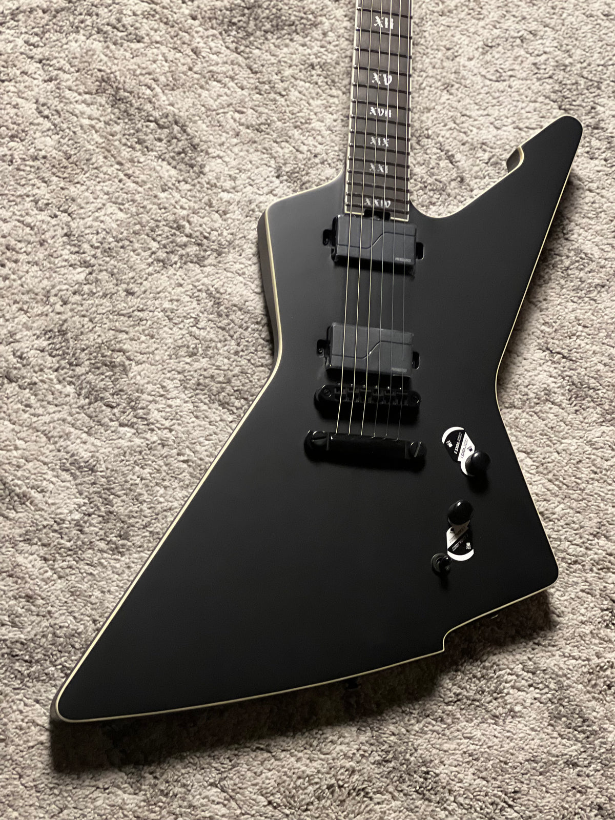 Schecter E-1 SLS Evil Twin in Satin Black