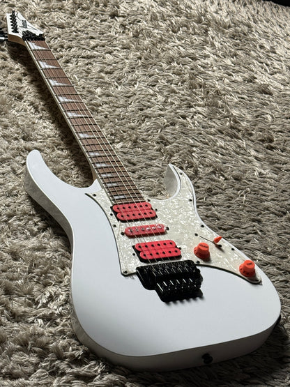 Ibanez RG450DXB-WH Electric Guitar in White I260305124 (USED)