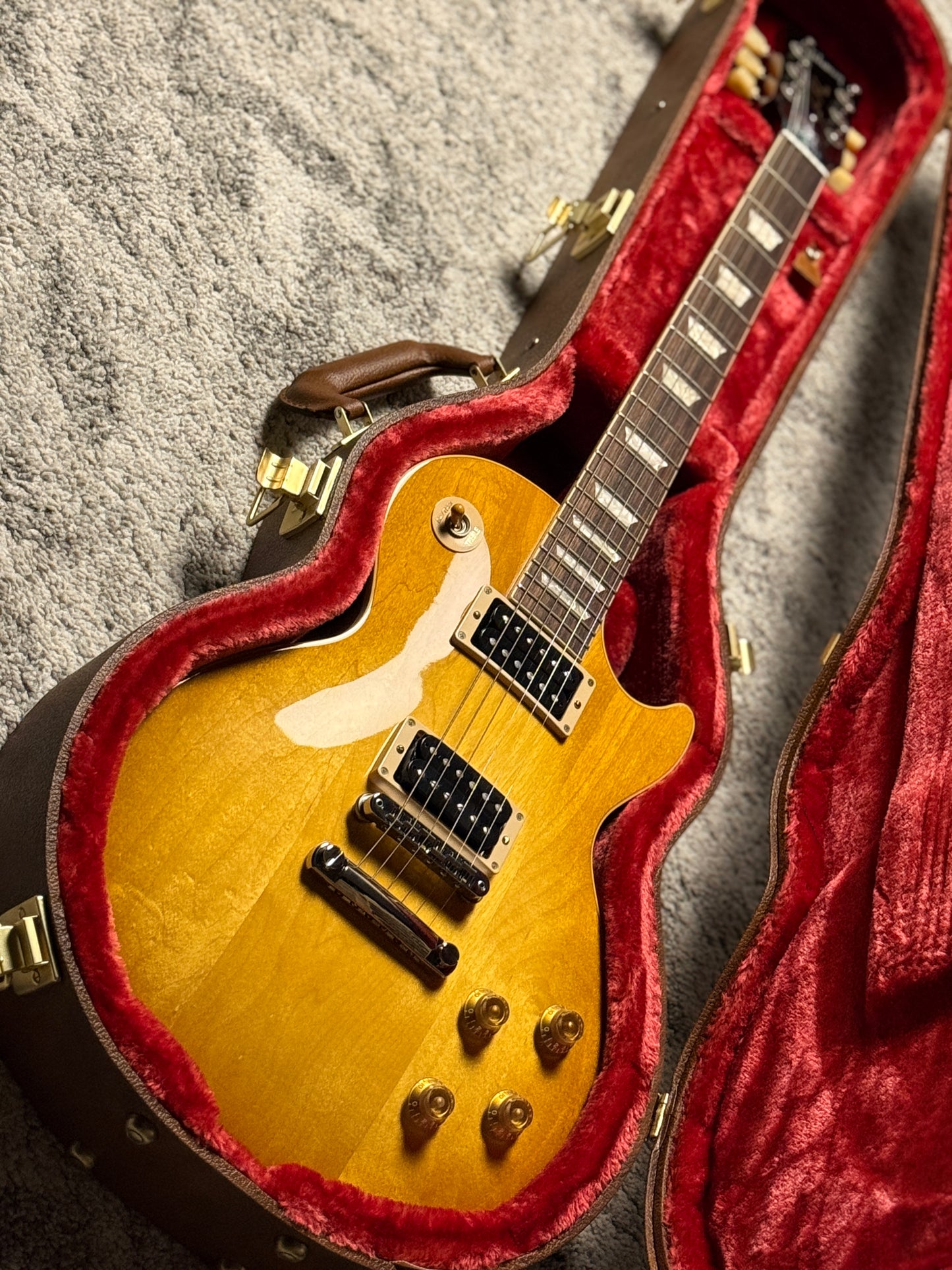 Gibson Slash "Jessica" Les Paul Standard in Honey Burst with Red Back 229540084