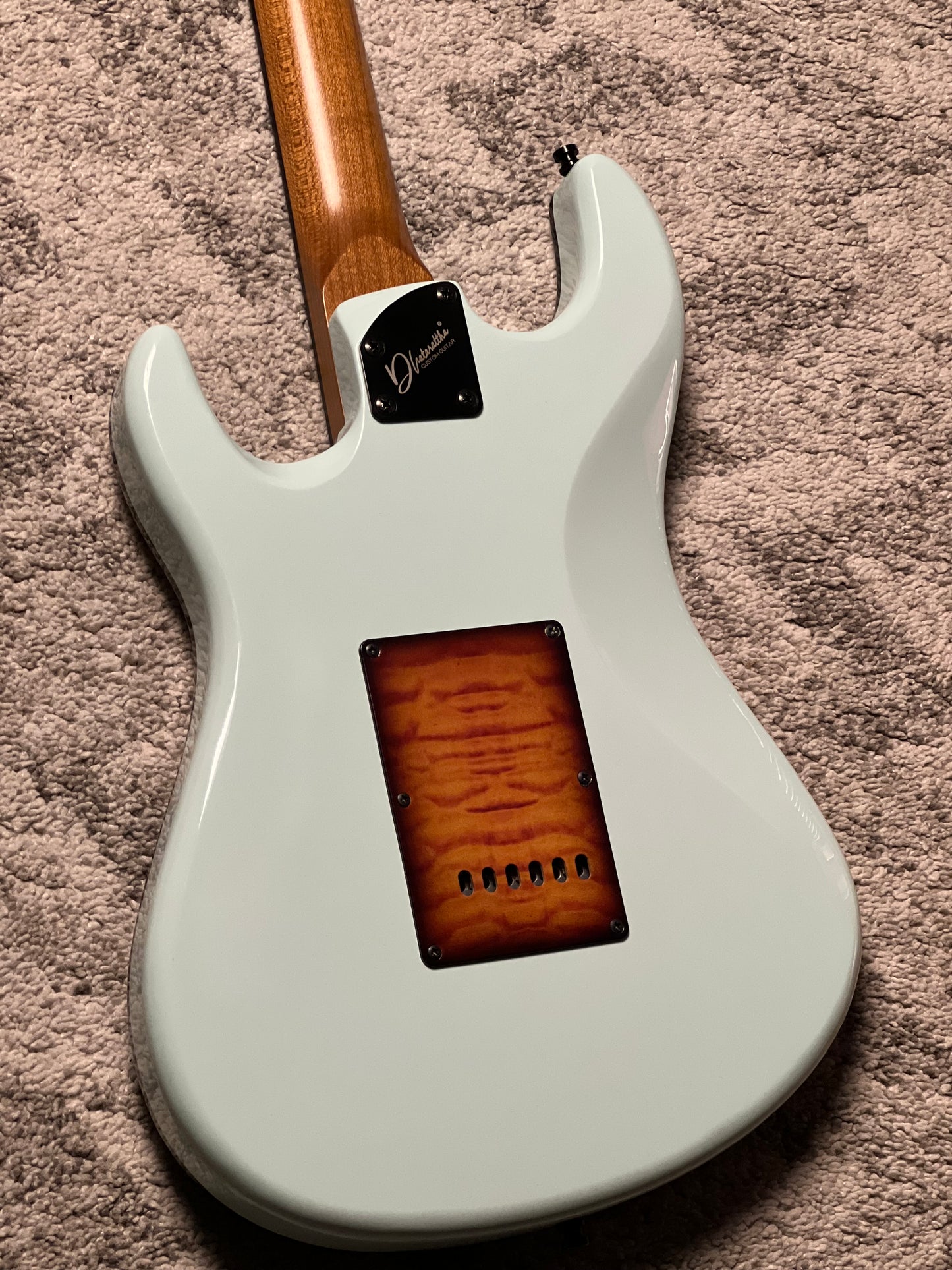 Dhatarattha Custom DST HSS Quilt in Gloss Natural with Rosewood FB